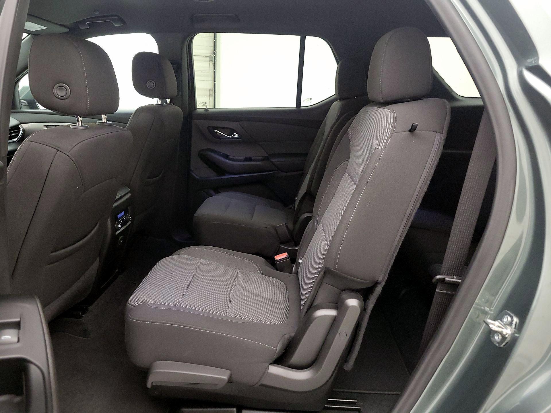 Thumbnail: 2023 Chevrolet Traverse - 19