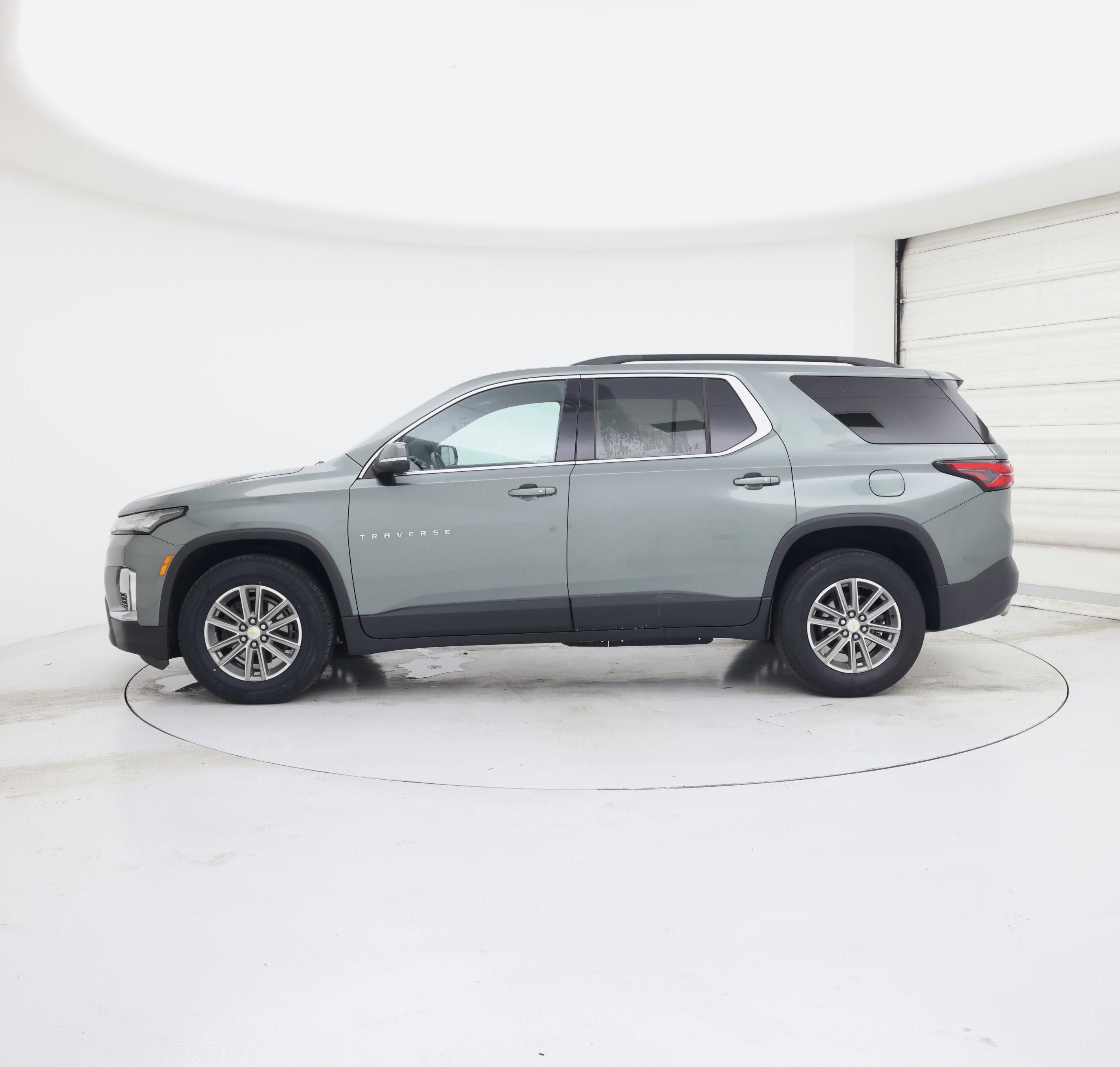 Thumbnail: 2023 Chevrolet Traverse - 3