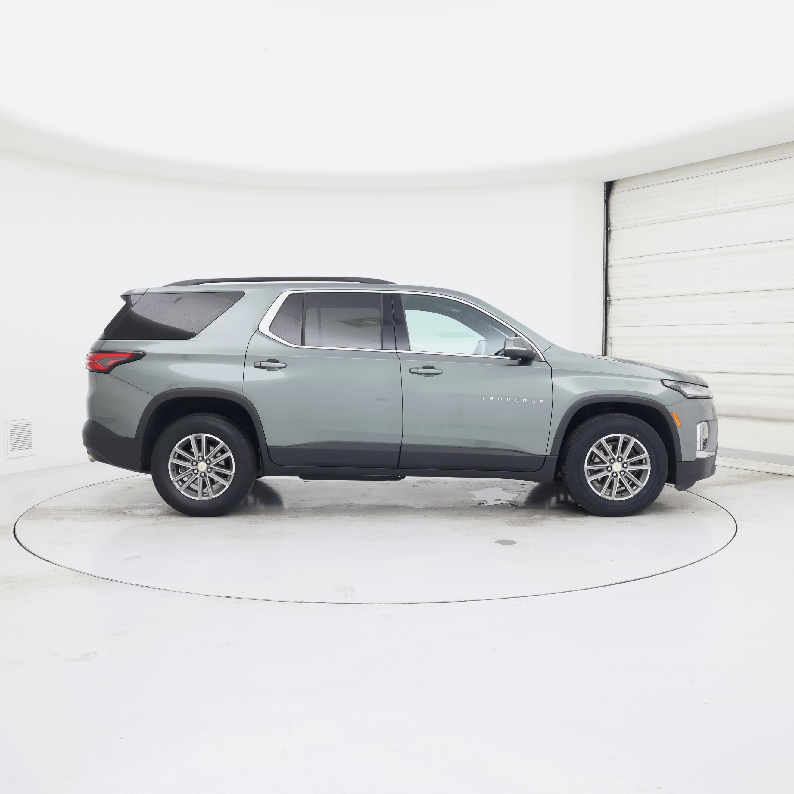 Thumbnail: 2023 Chevrolet Traverse - 7