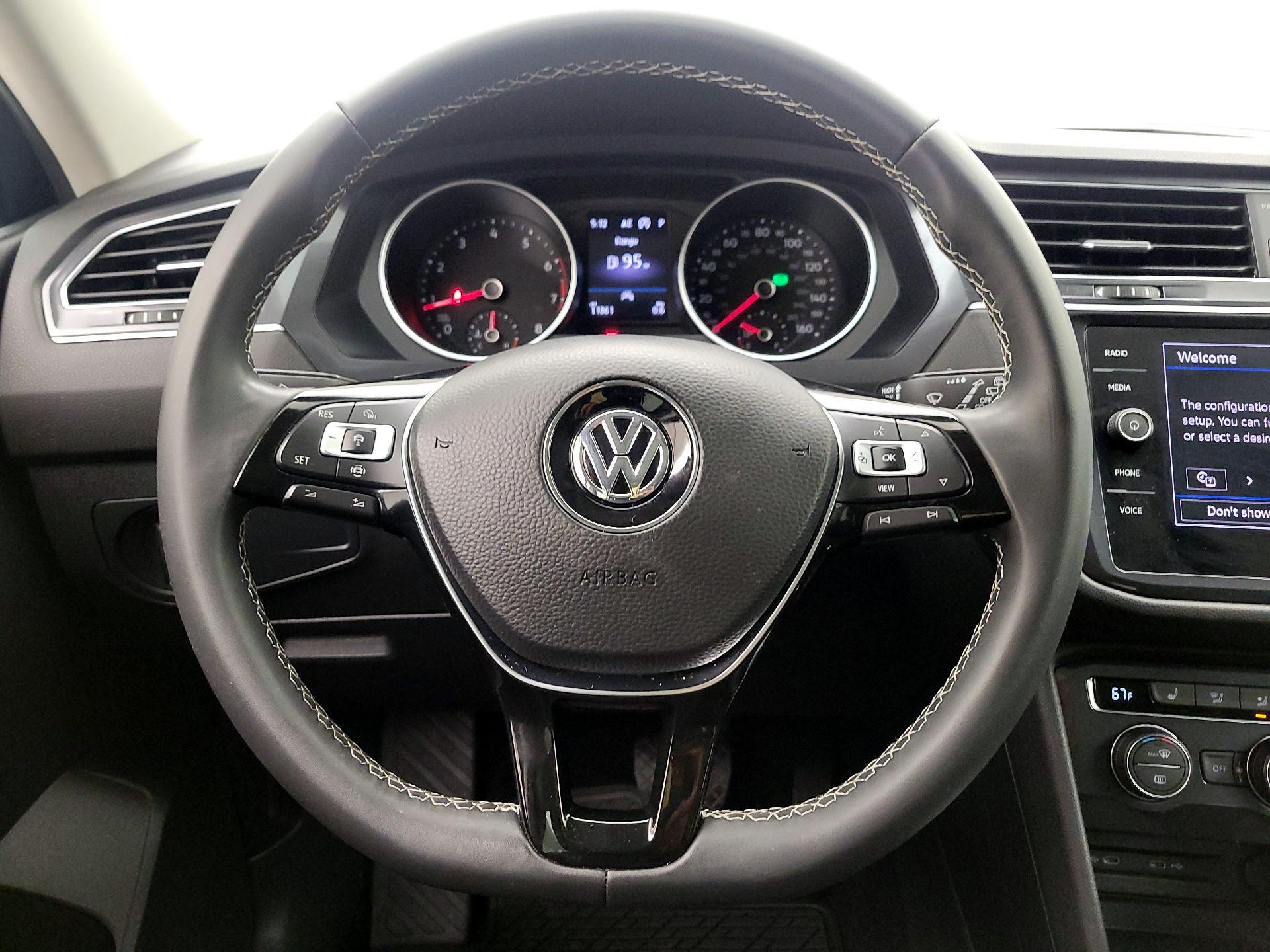 Thumbnail: 2021 Volkswagen Tiguan - 10