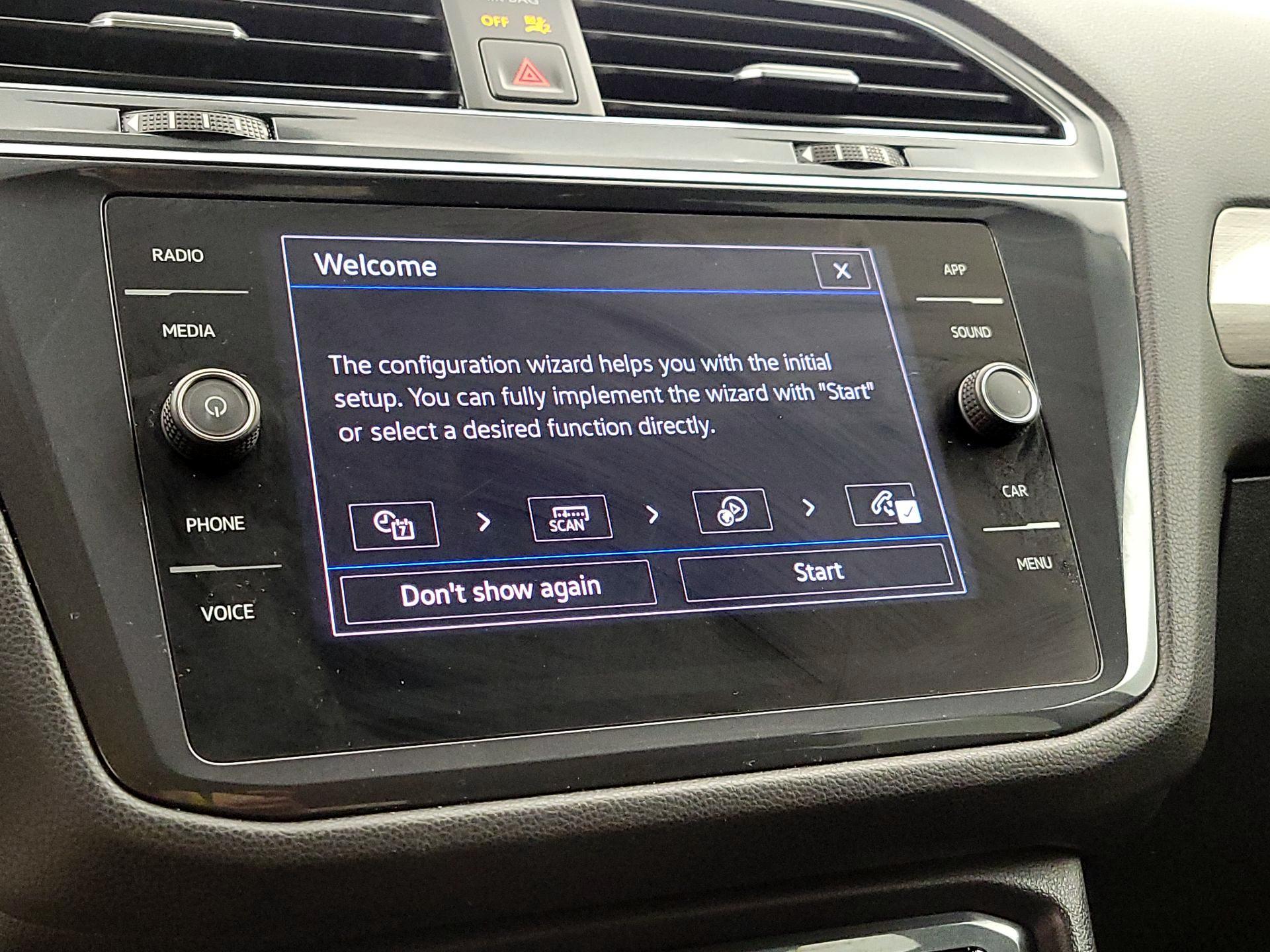 Thumbnail: 2021 Volkswagen Tiguan - 15