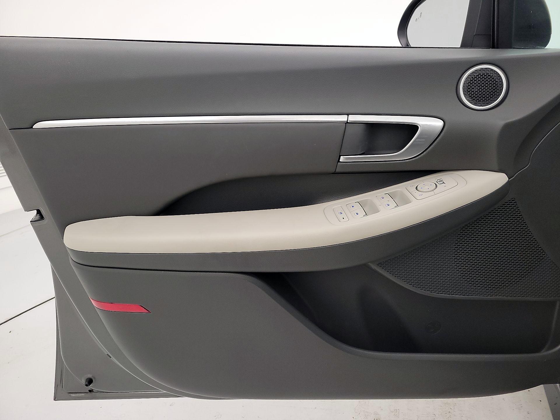 Thumbnail: 2023 Hyundai Sonata - 12