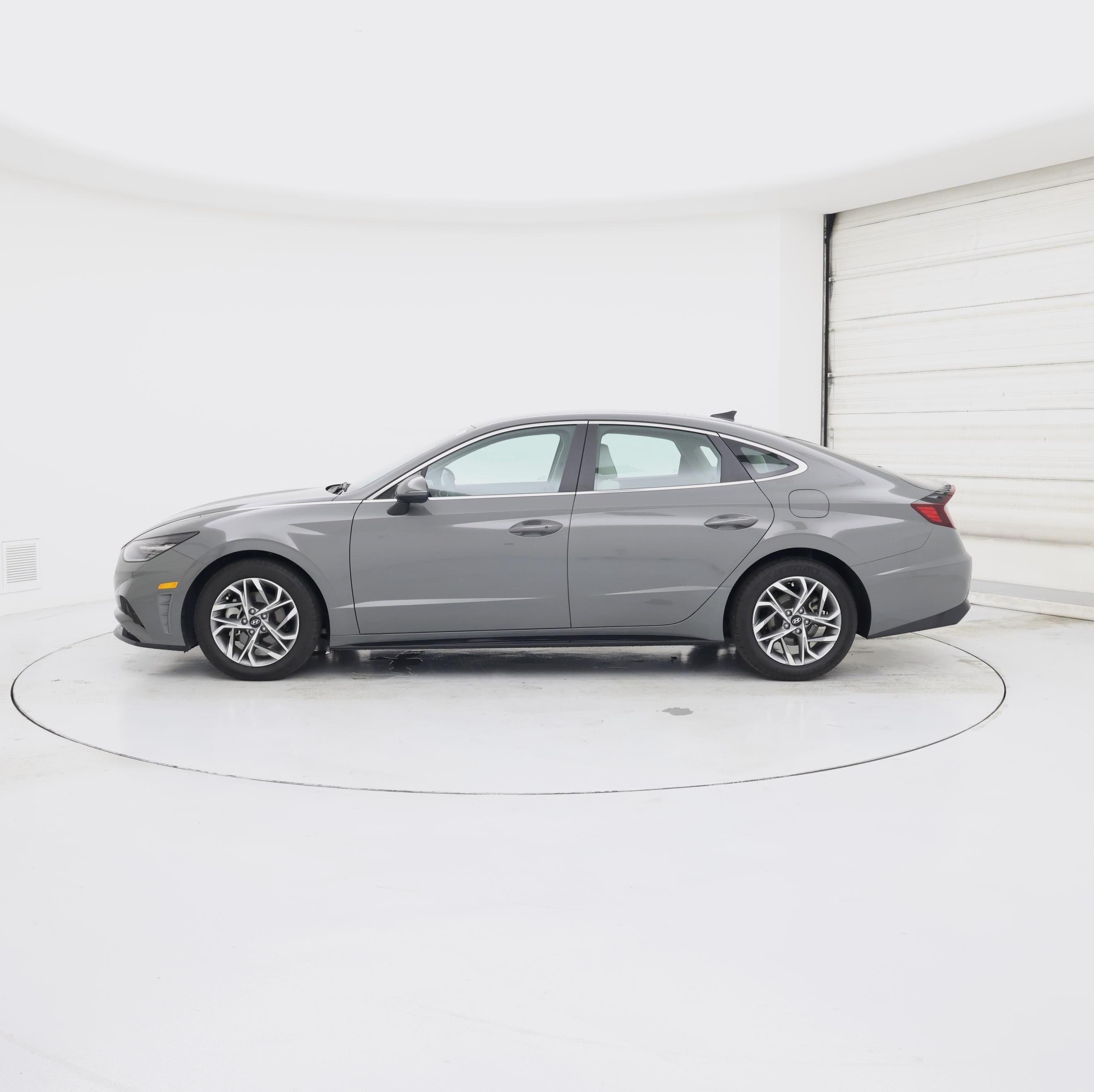 Thumbnail: 2023 Hyundai Sonata - 3