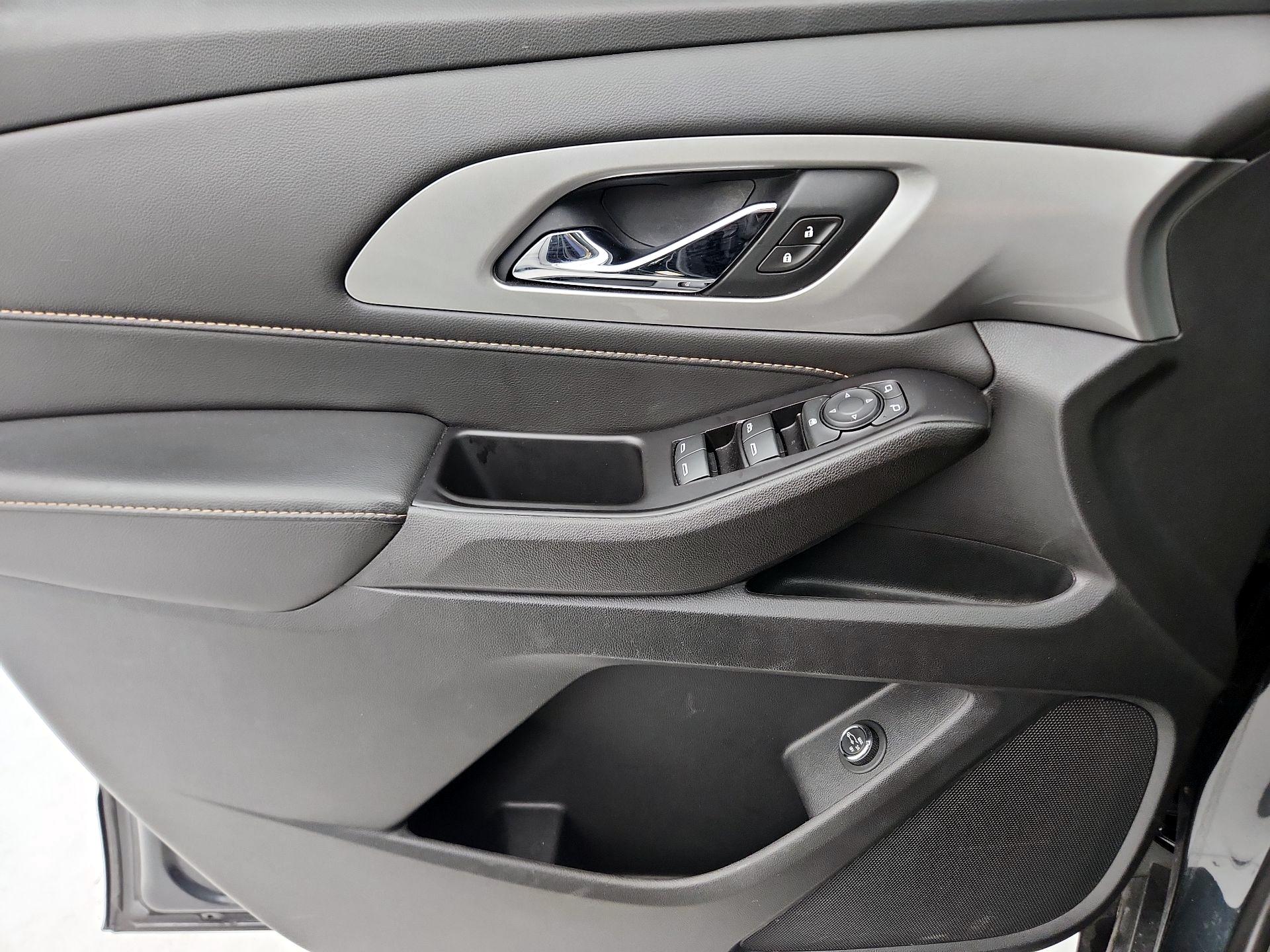 Thumbnail: 2020 Chevrolet Traverse - 12
