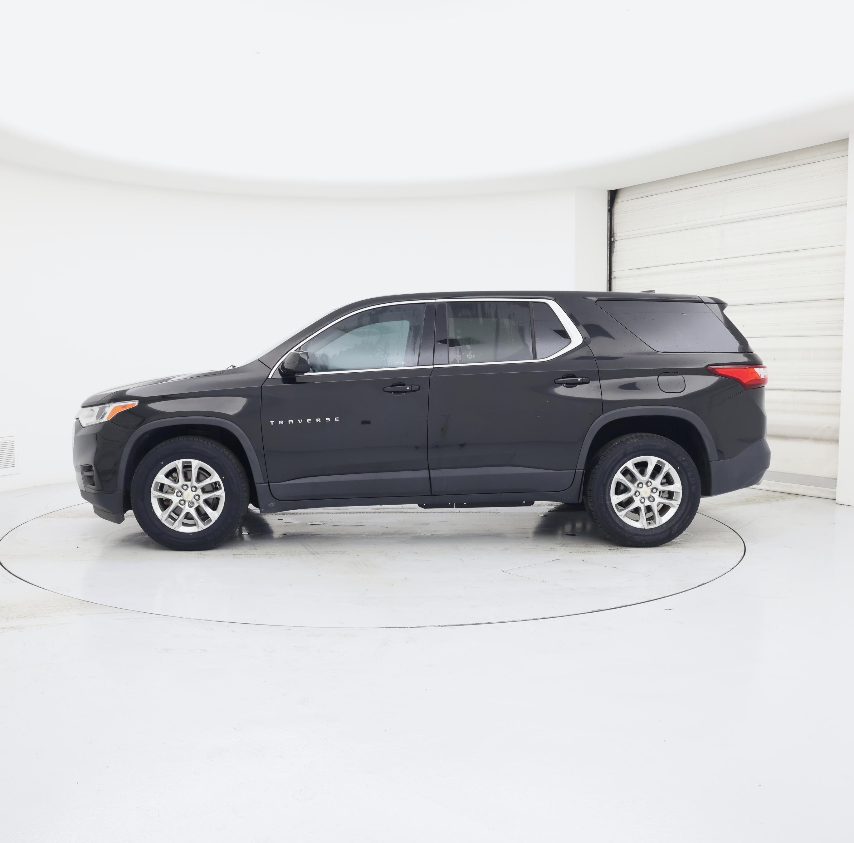 Thumbnail: 2020 Chevrolet Traverse - 3
