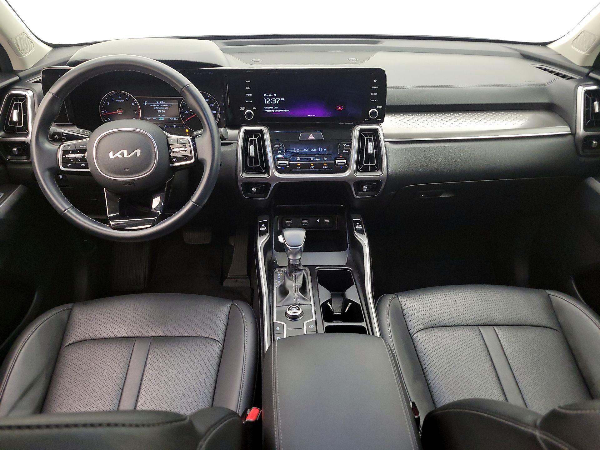 Thumbnail: 2023 Kia Sorento - 9