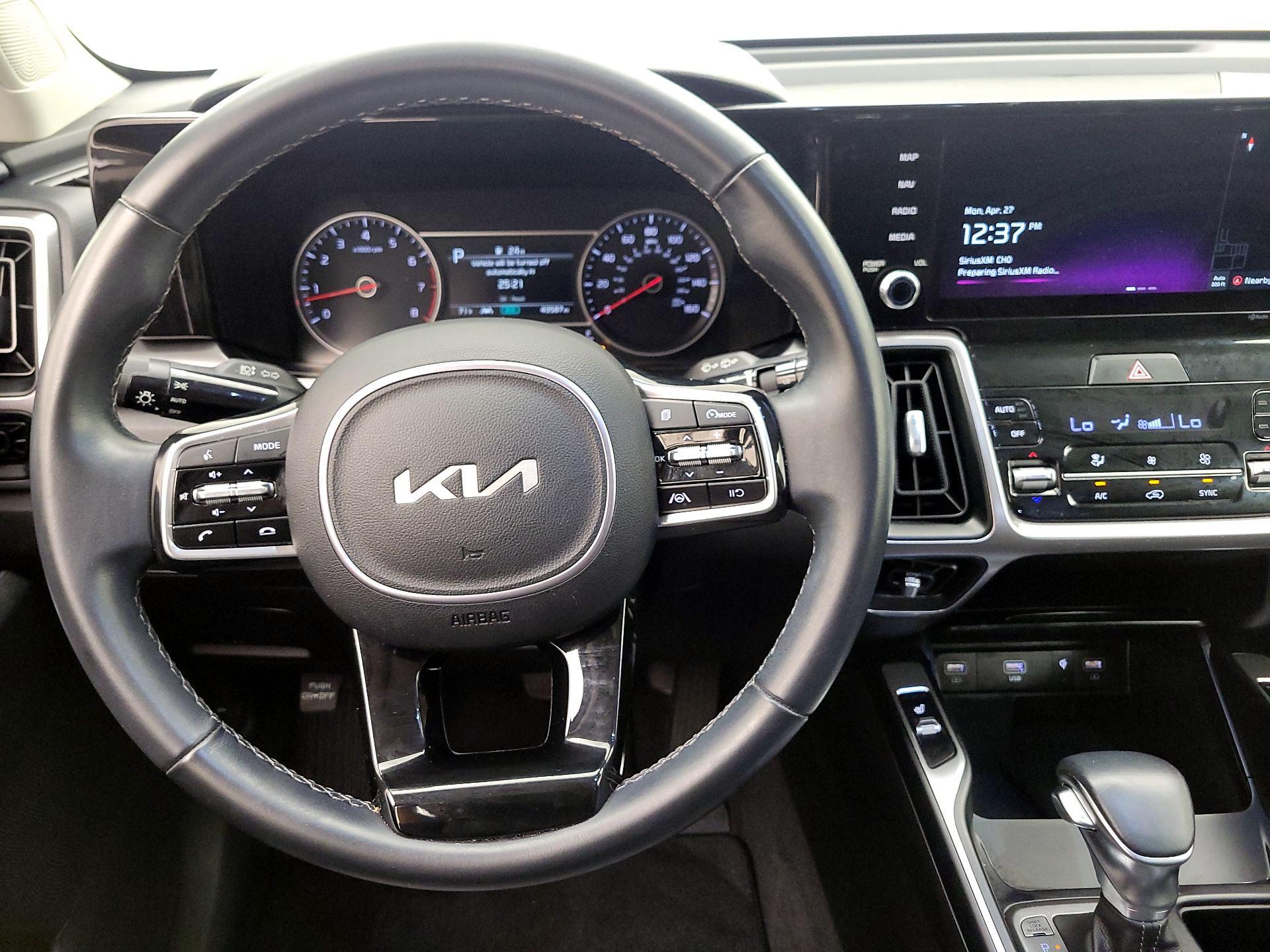 Thumbnail: 2023 Kia Sorento - 10