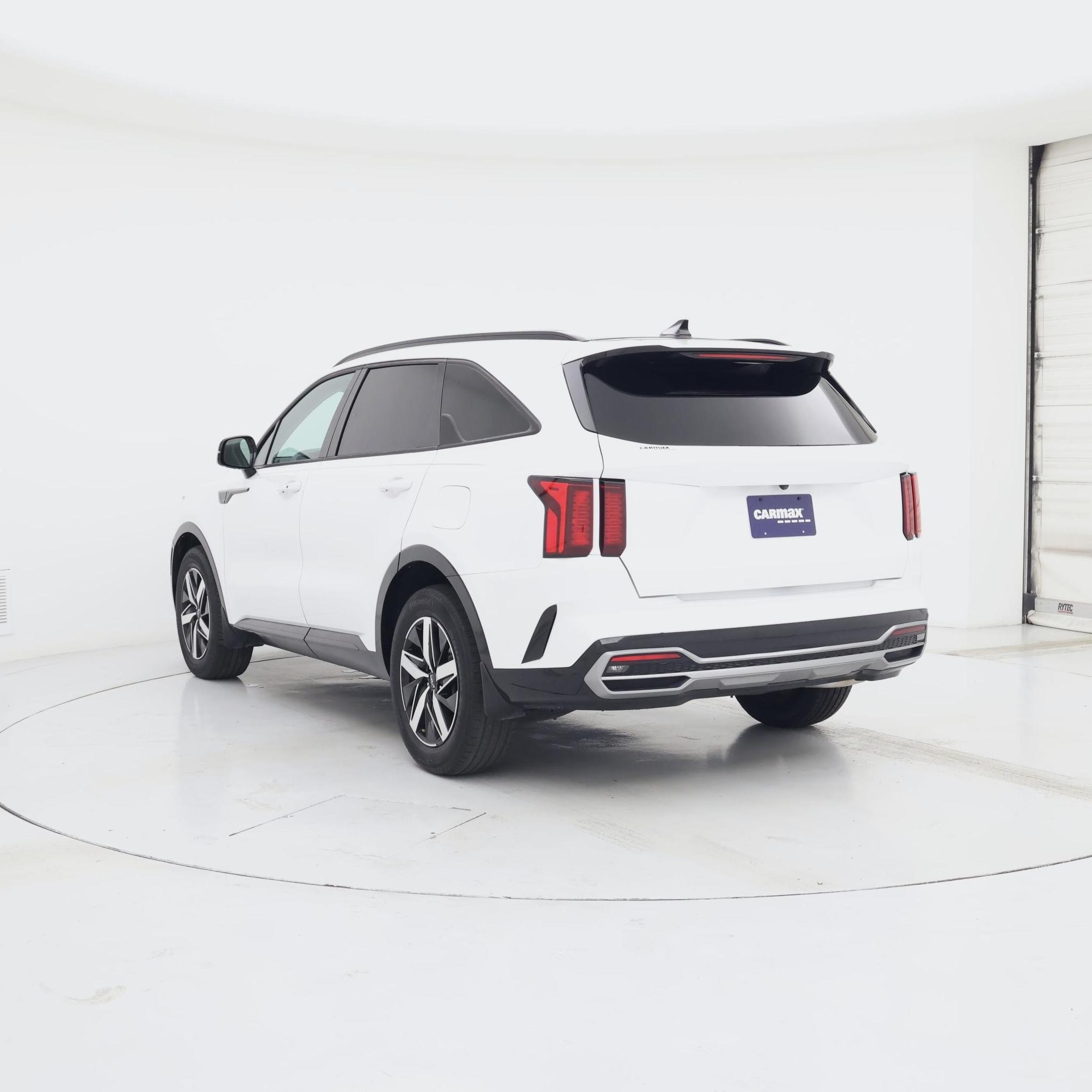 Thumbnail: 2023 Kia Sorento - 2