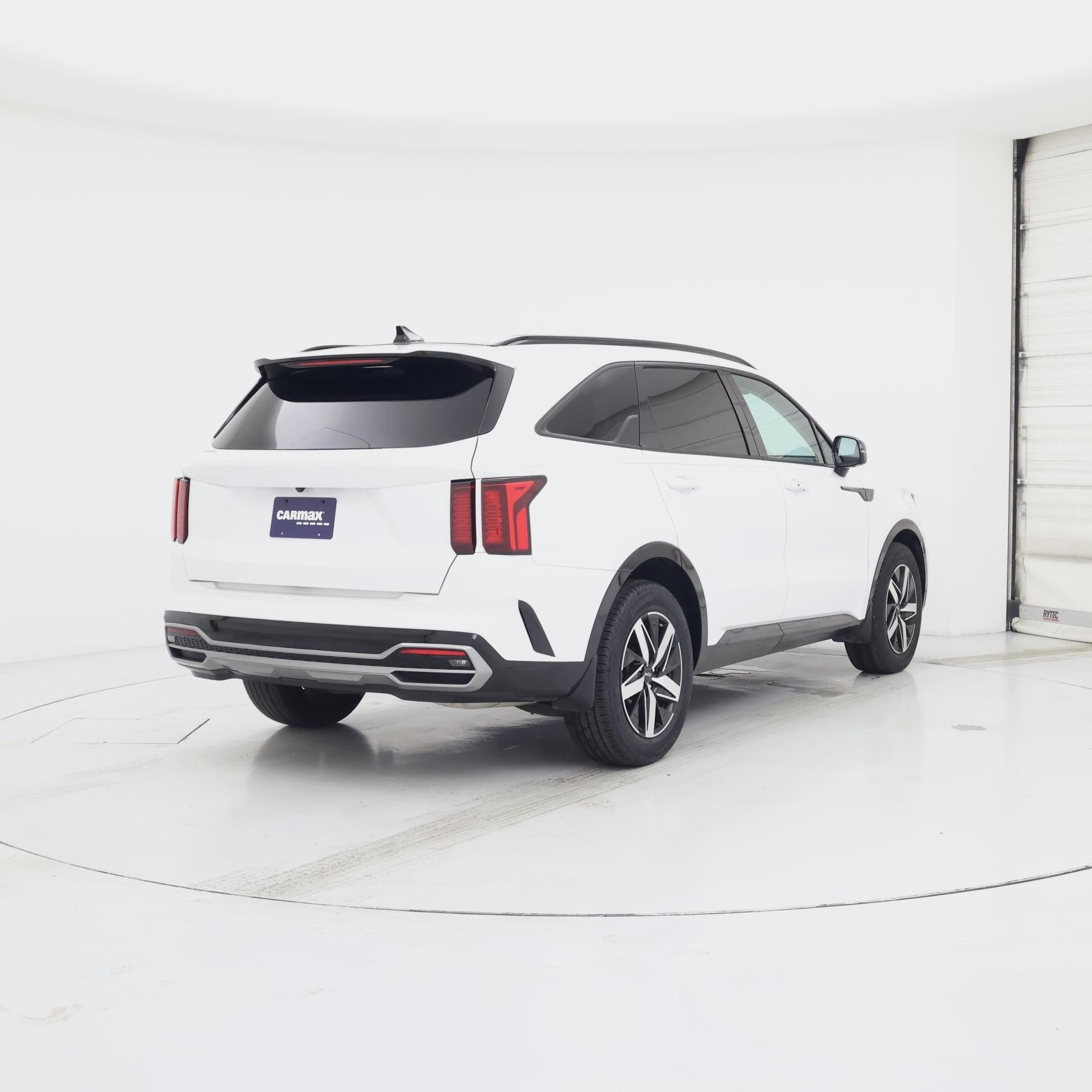 Thumbnail: 2023 Kia Sorento - 8