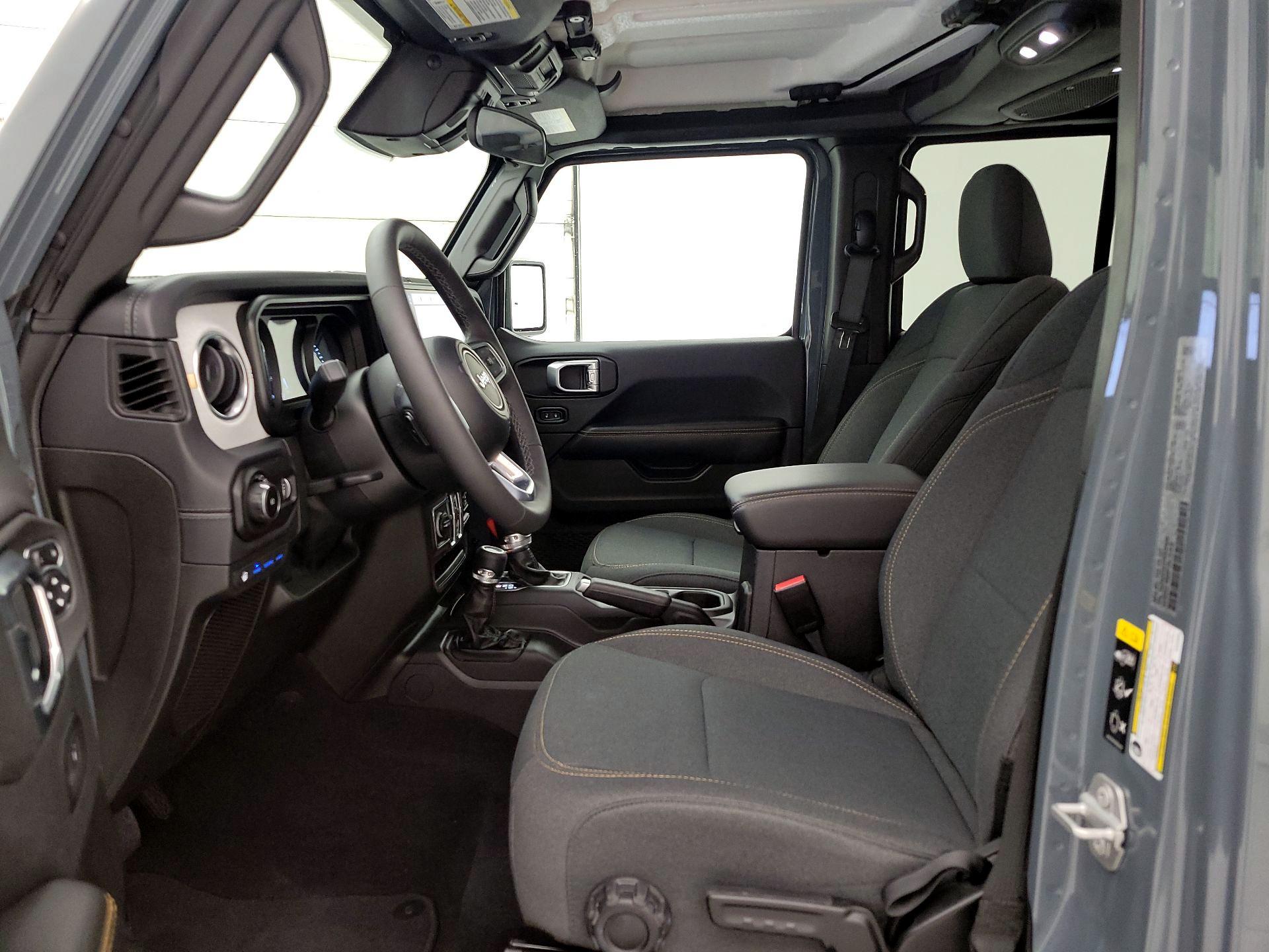 Thumbnail: 2025 Jeep Wrangler - 11