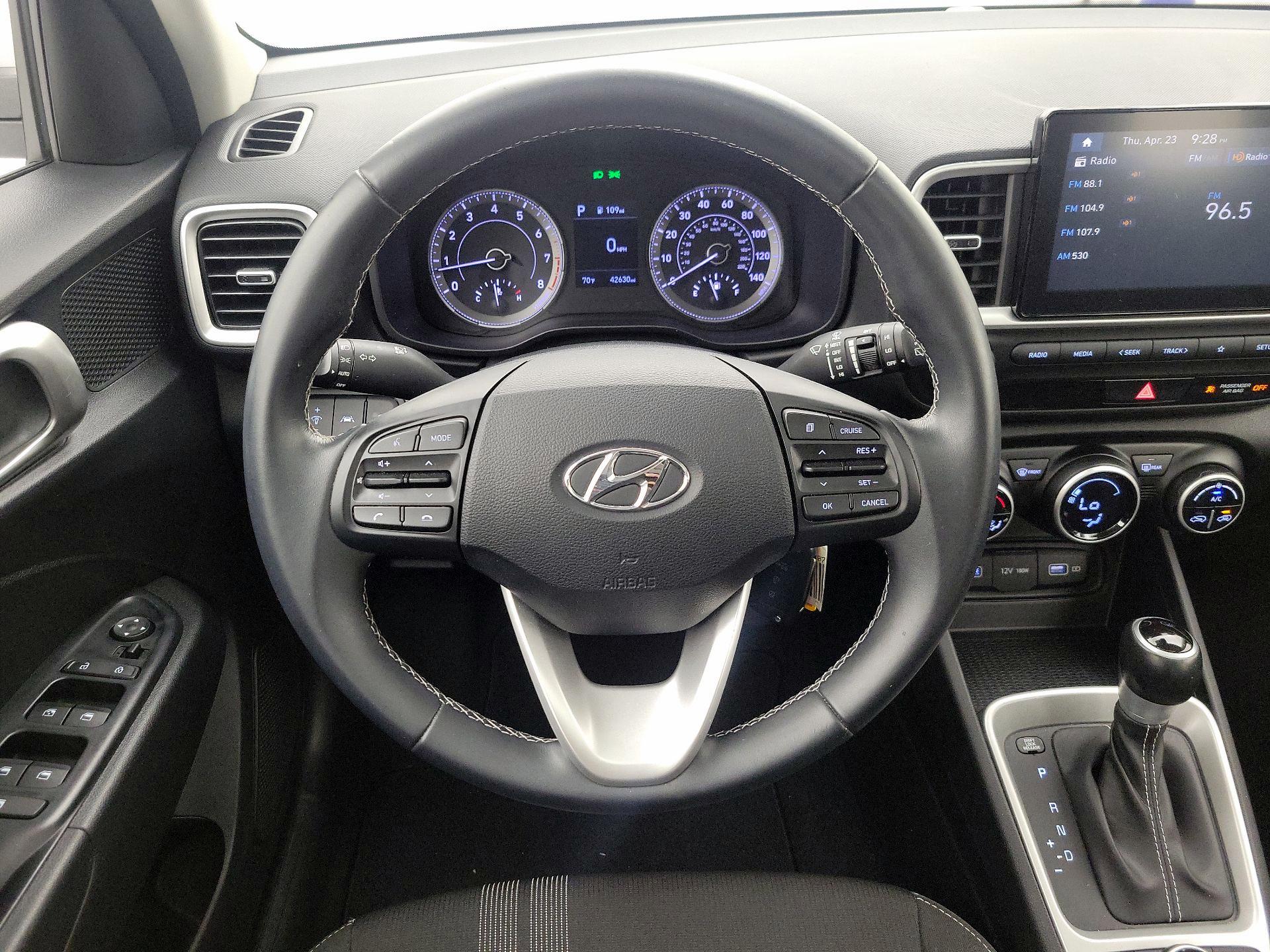 Thumbnail: 2022 Hyundai Venue - 10