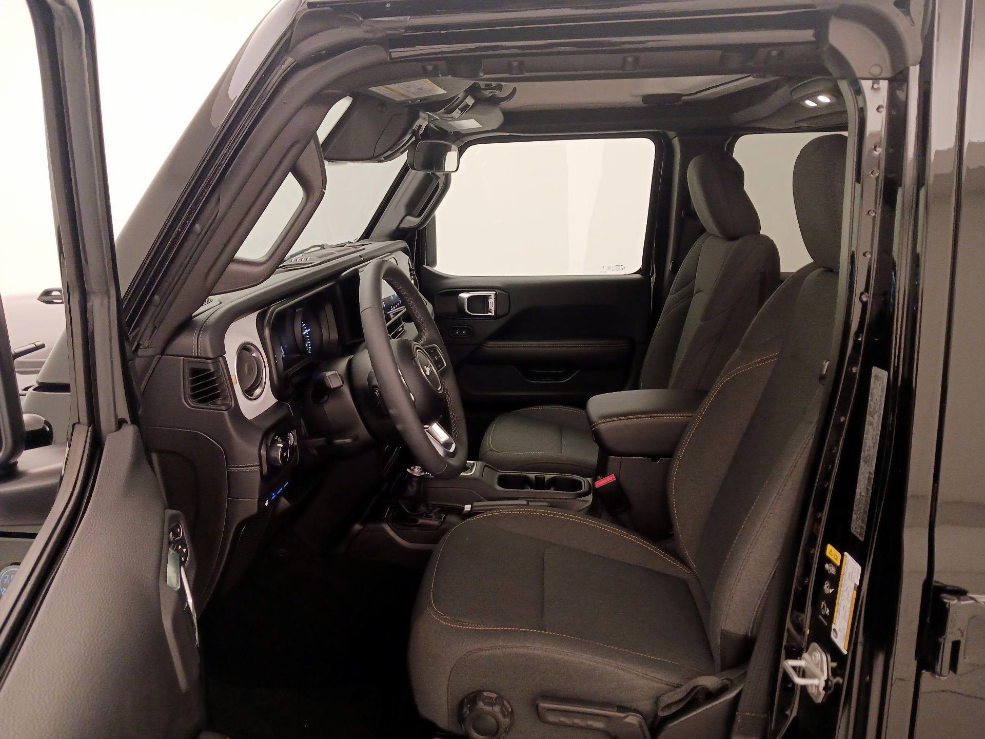 Thumbnail: 2025 Jeep Wrangler - 11