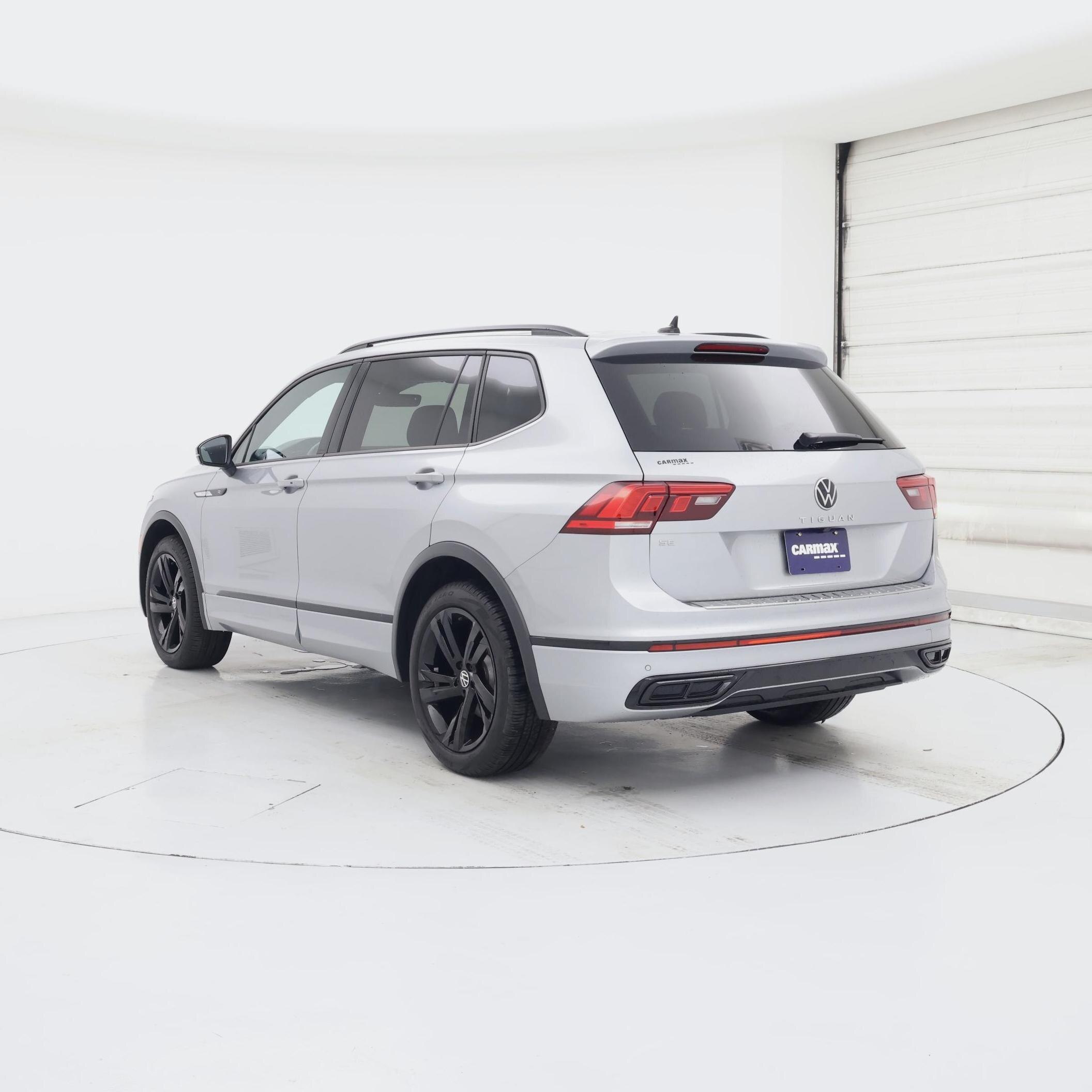 Thumbnail: 2023 Volkswagen Tiguan - 2