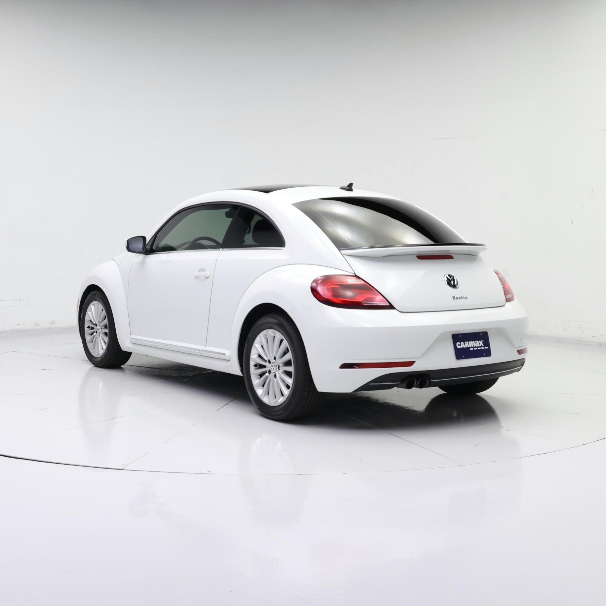 Thumbnail: 2019 Volkswagen Beetle - 2