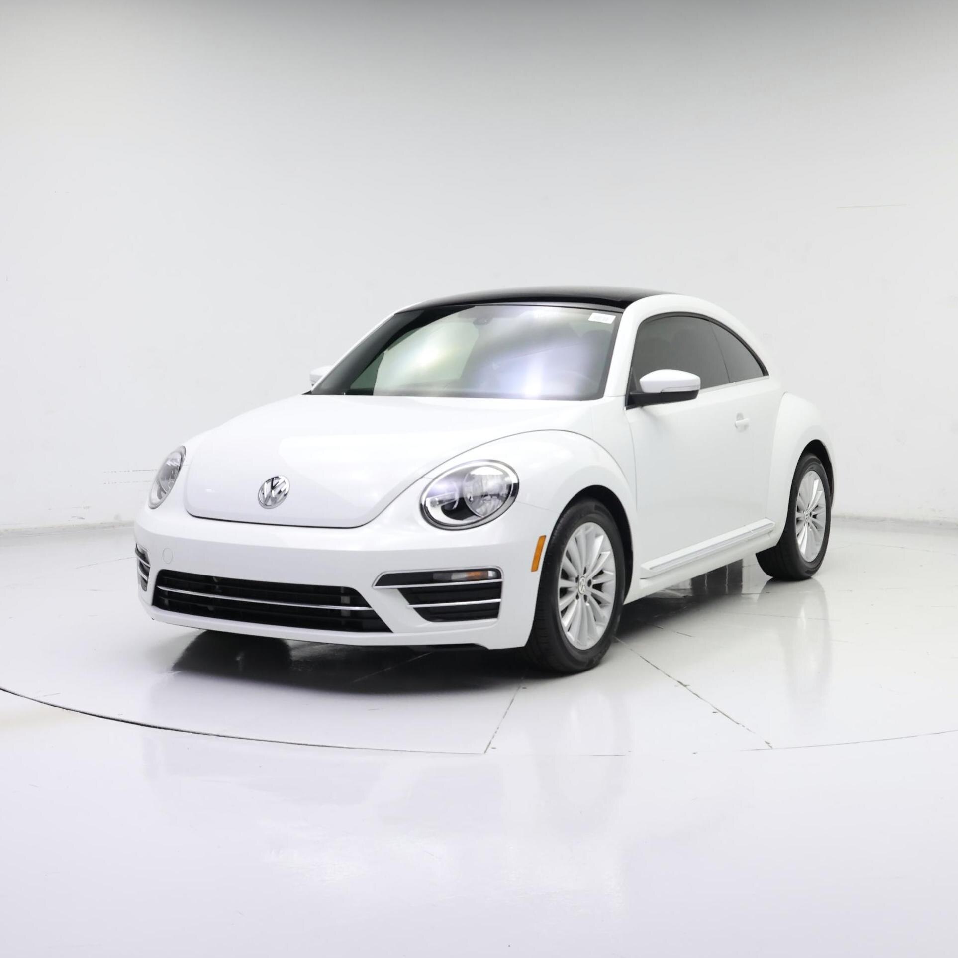 Thumbnail: 2019 Volkswagen Beetle - 4