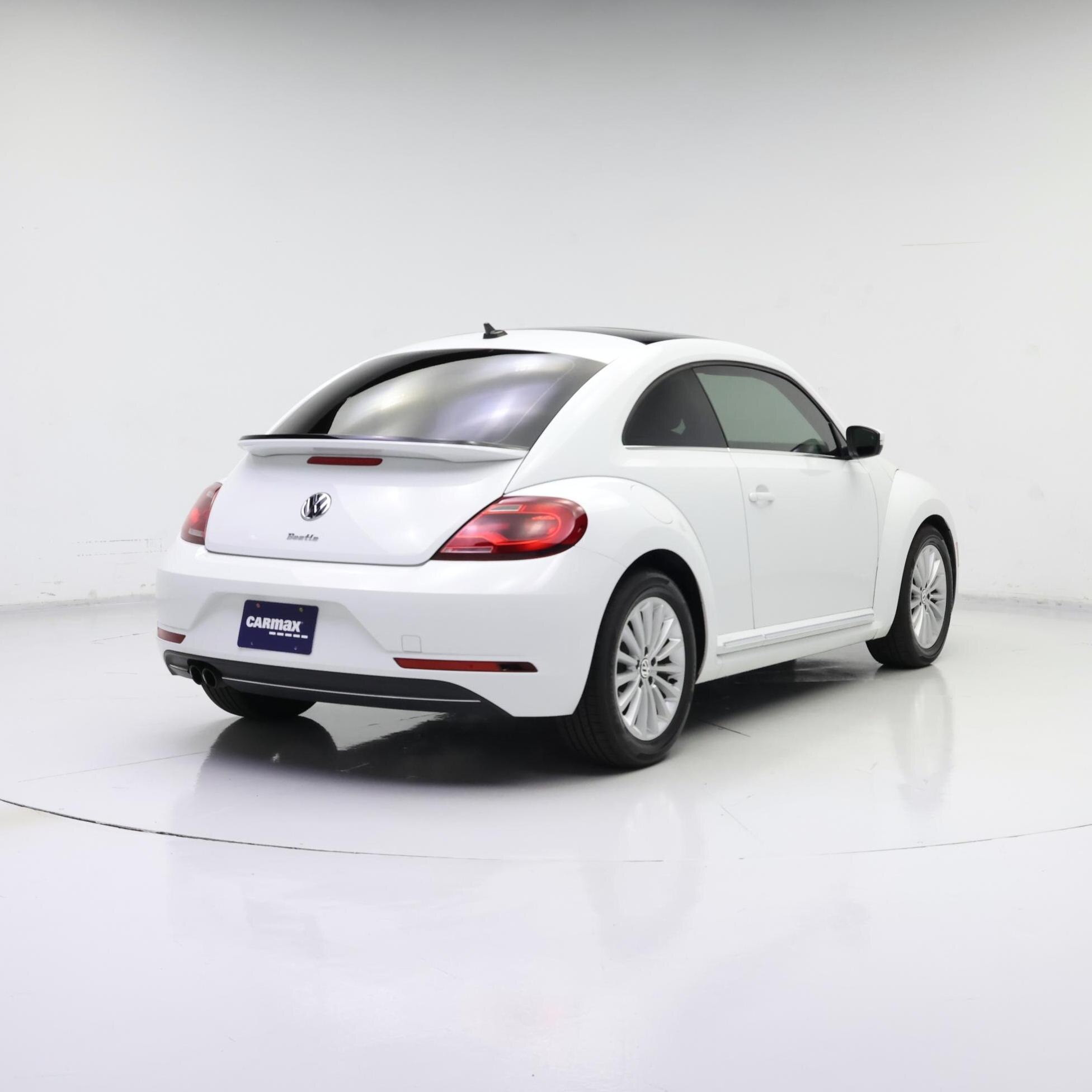 Thumbnail: 2019 Volkswagen Beetle - 8