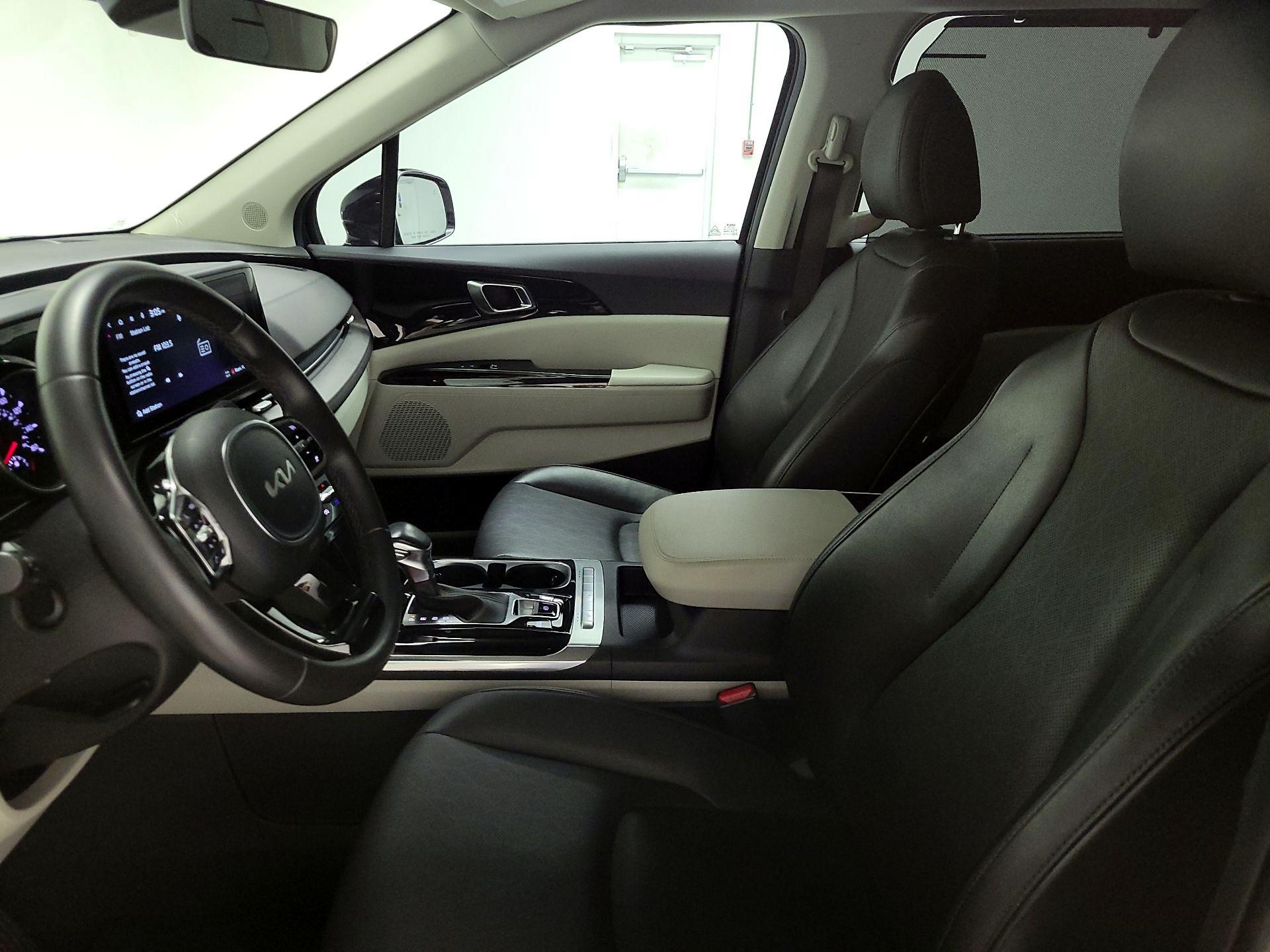 Thumbnail: 2024 Kia Carnival - 11