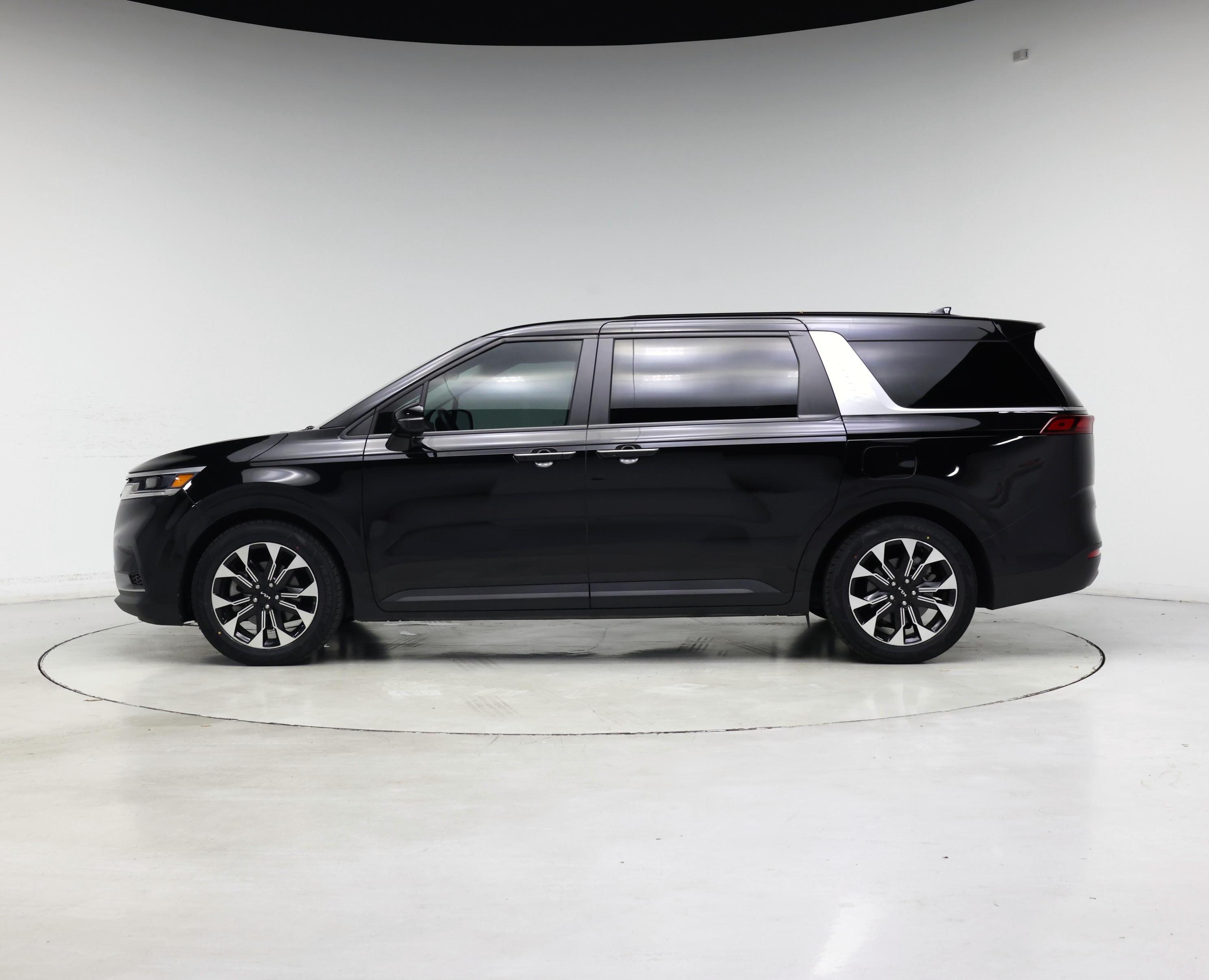Thumbnail: 2024 Kia Carnival - 3