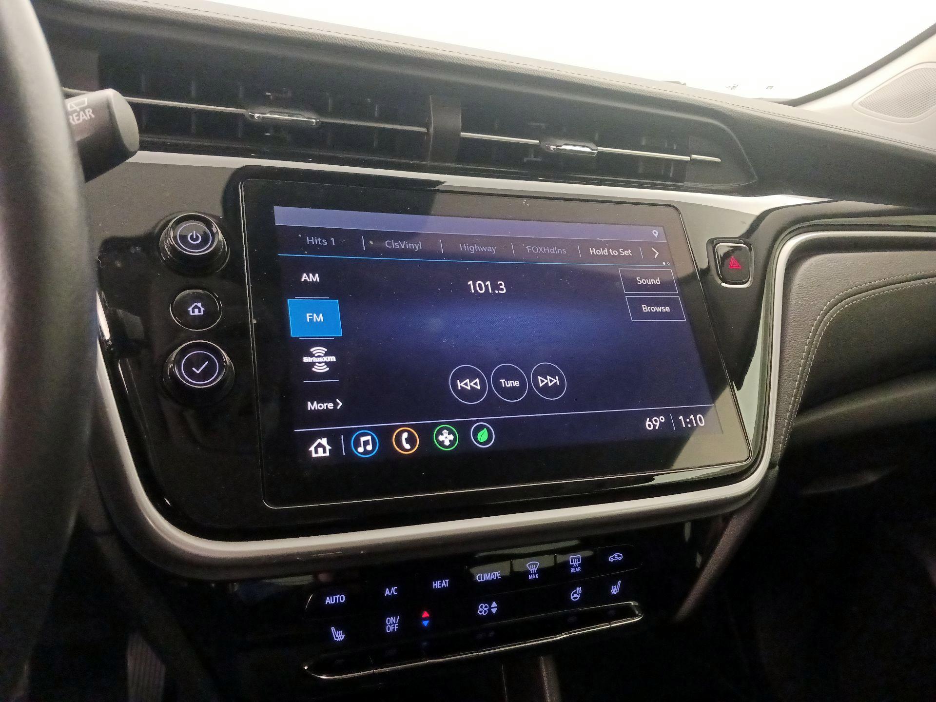 Thumbnail: 2022 Chevrolet Bolt EUV - 15