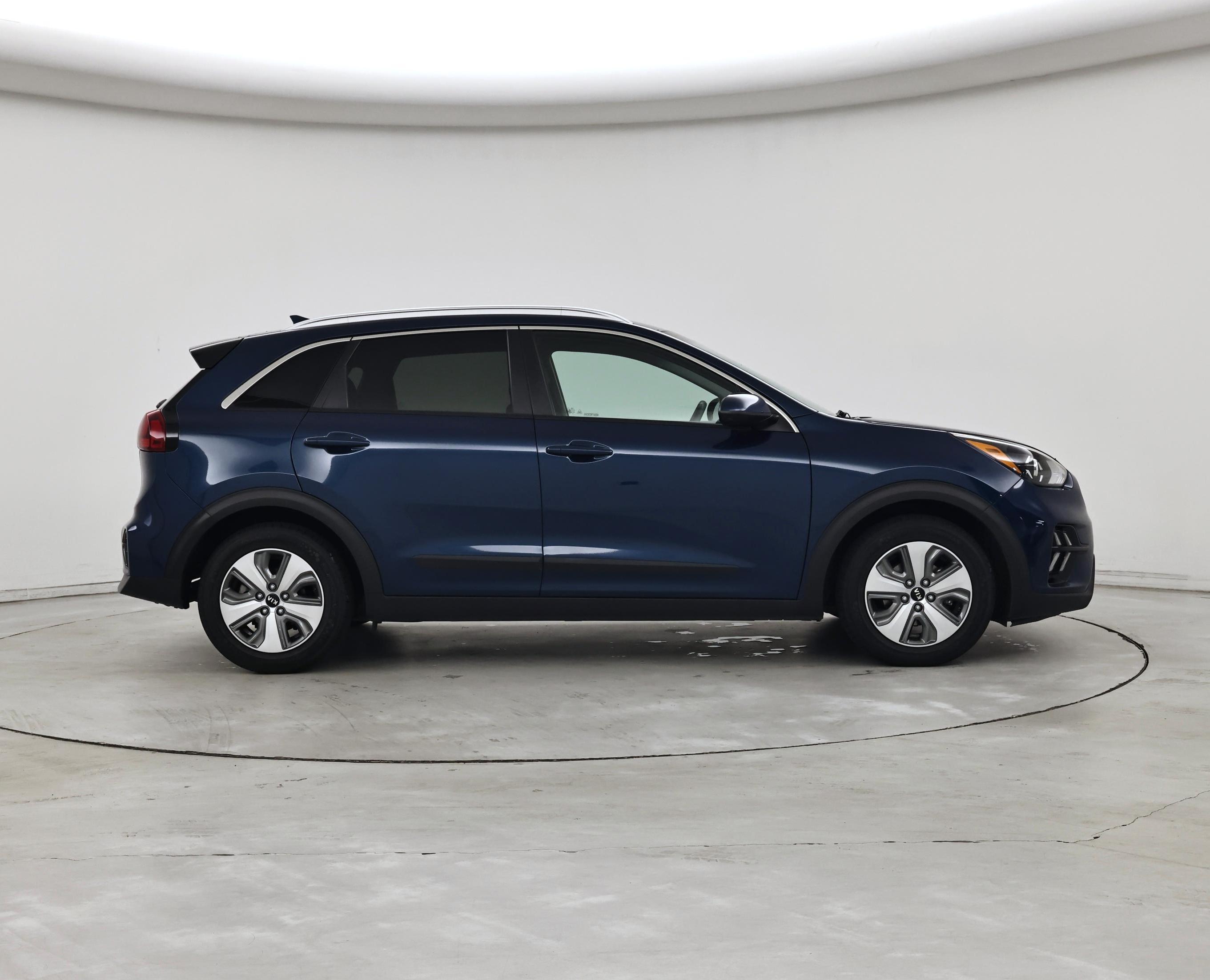 Thumbnail: 2020 Kia Niro - 7