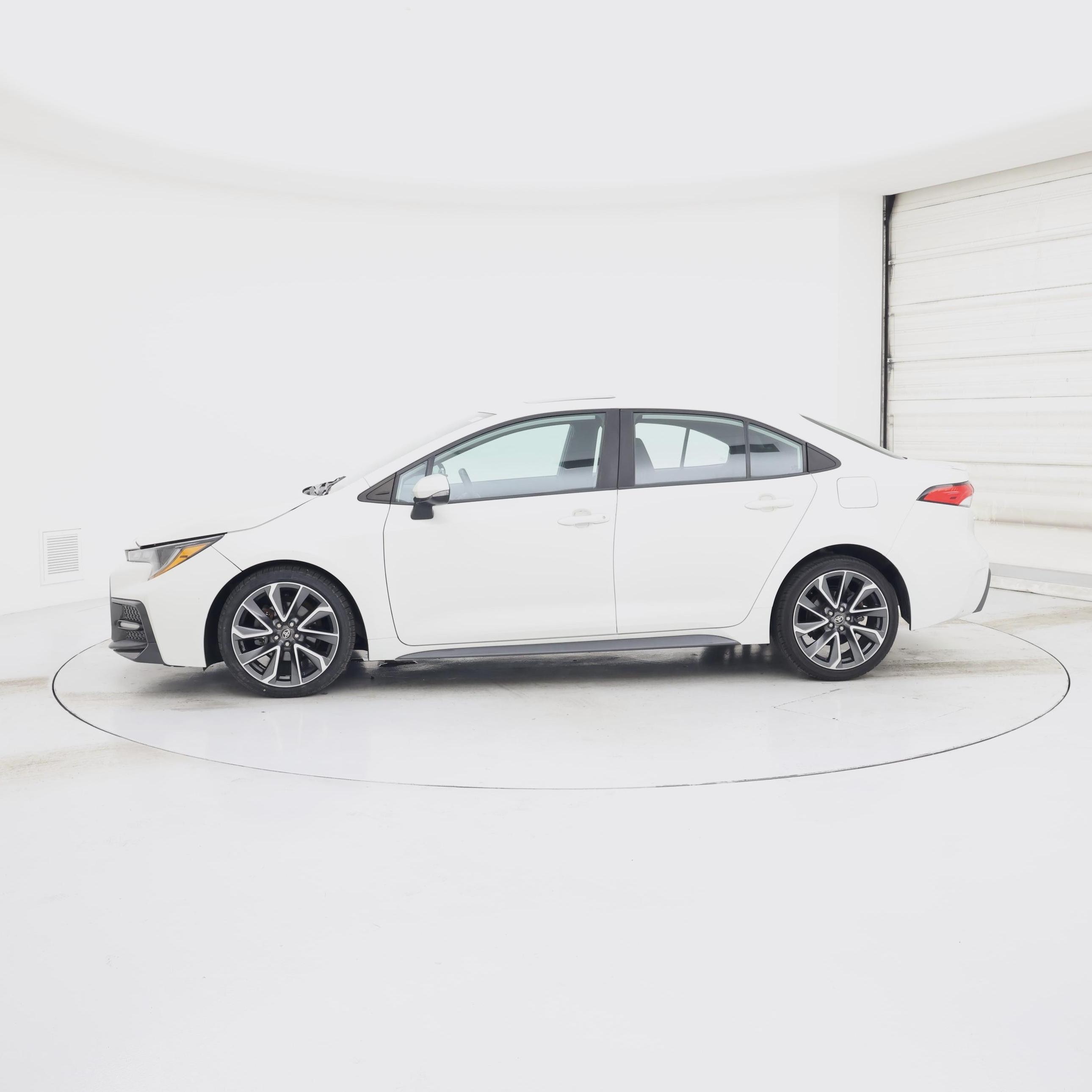 Thumbnail: 2021 Toyota Corolla - 3