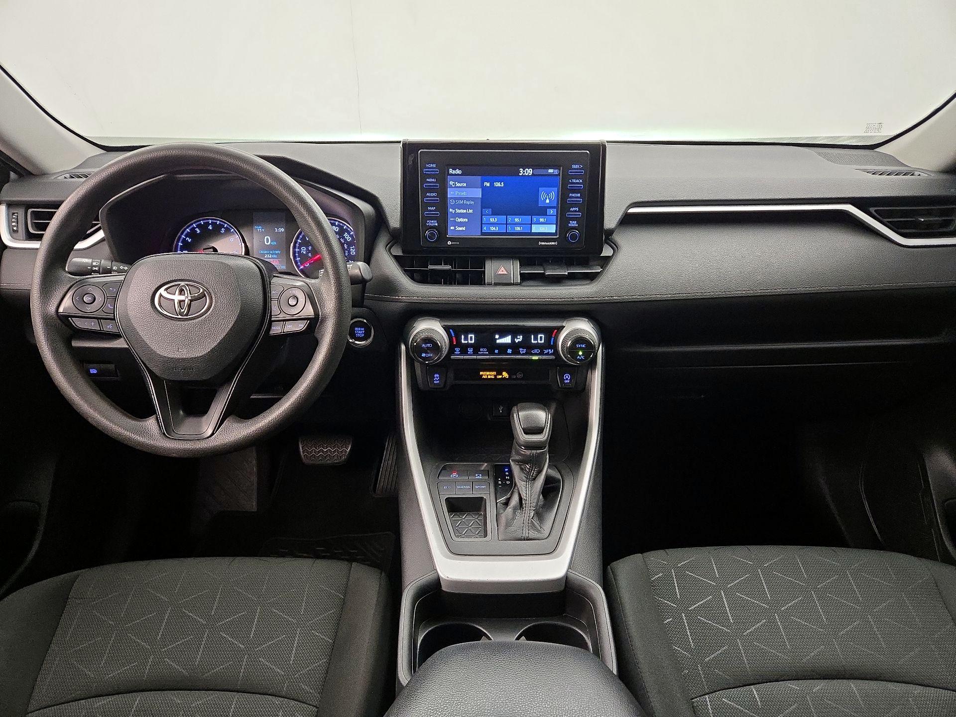 Thumbnail: 2021 Toyota RAV4 - 9