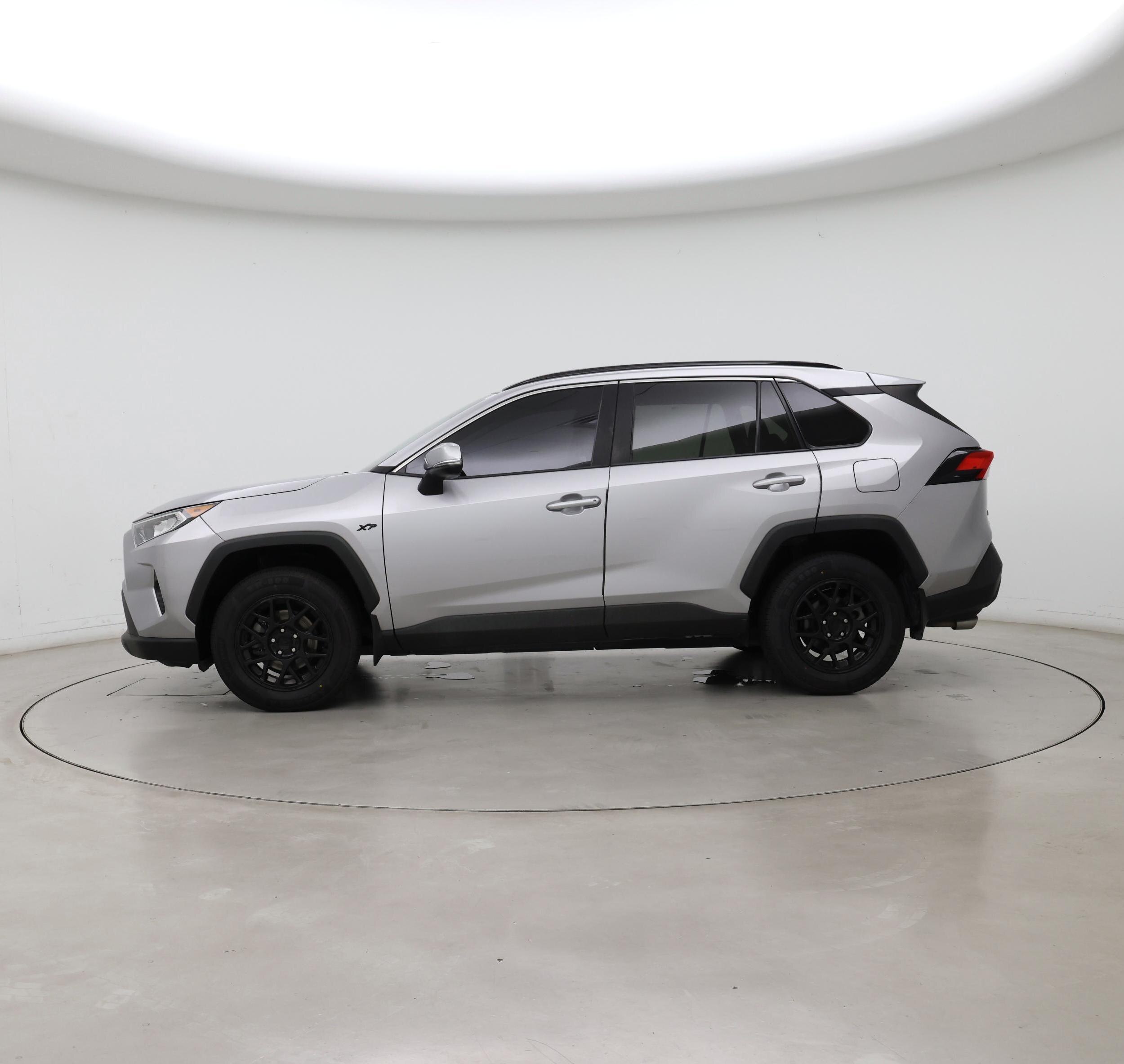 Thumbnail: 2021 Toyota RAV4 - 3