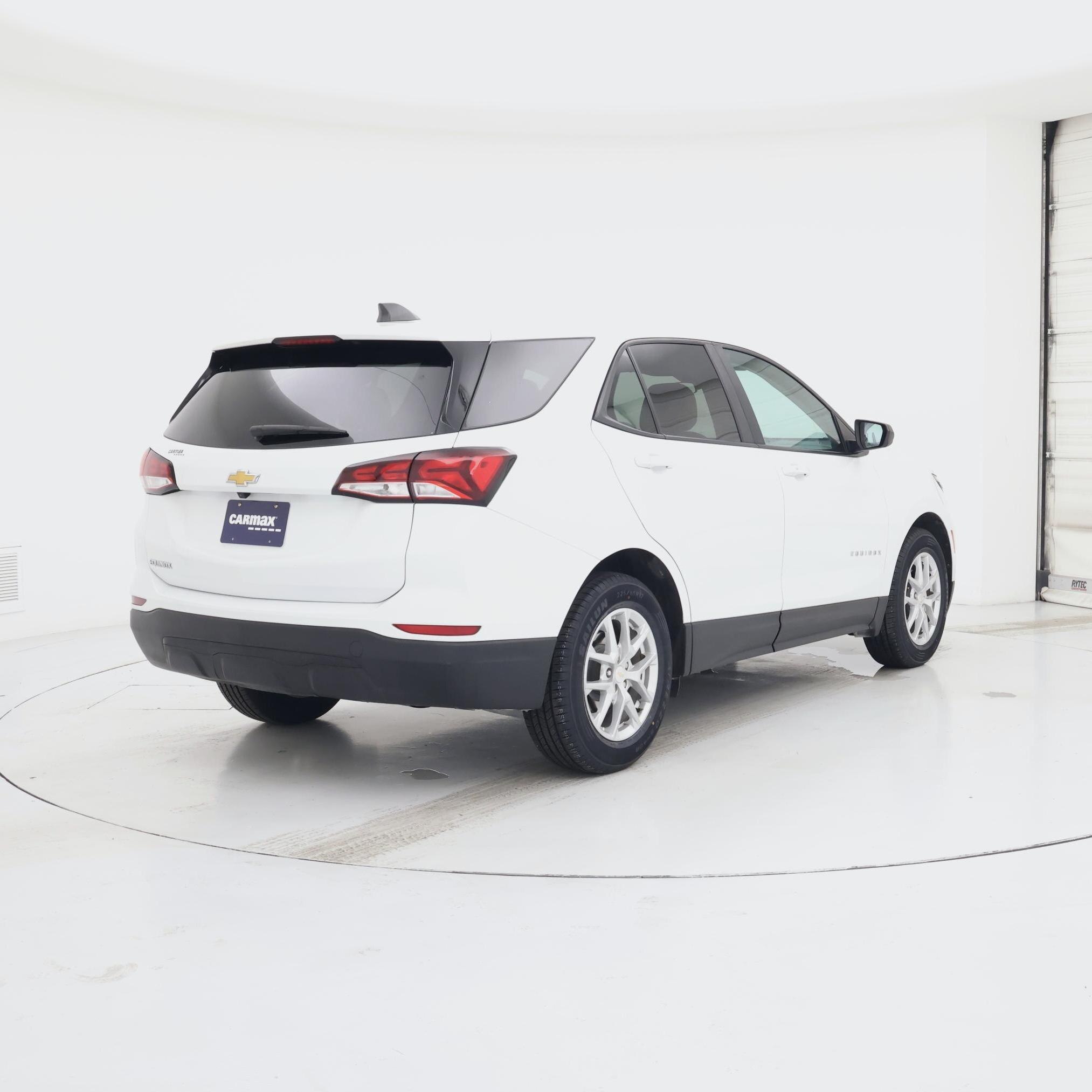 Thumbnail: 2022 Chevrolet Equinox - 8