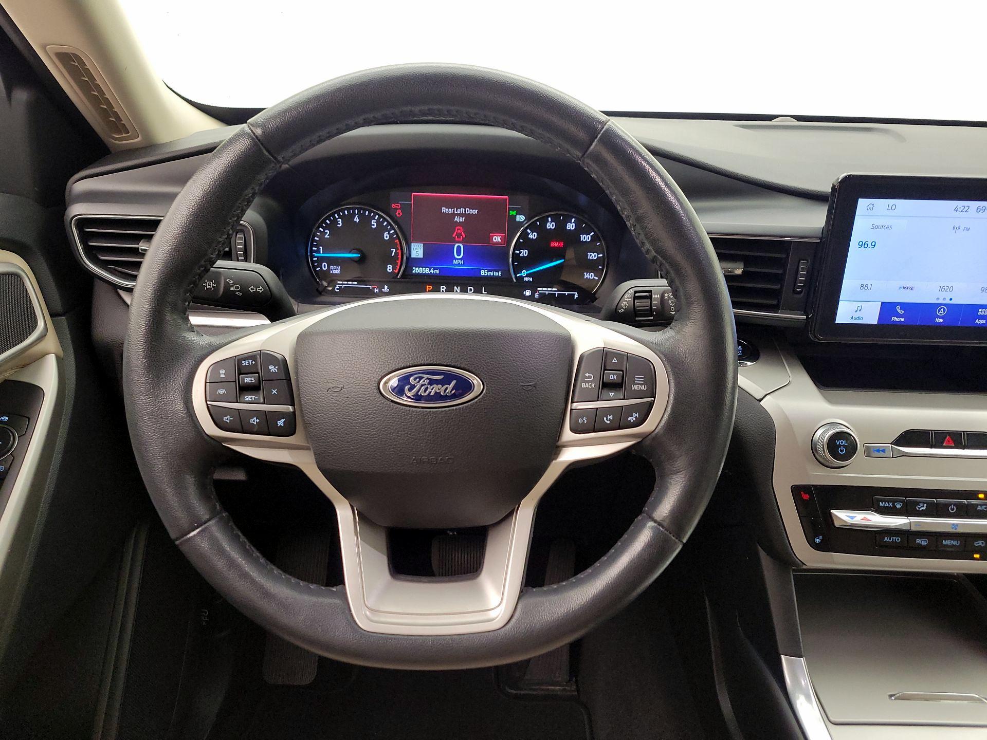 Thumbnail: 2022 Ford Explorer - 10