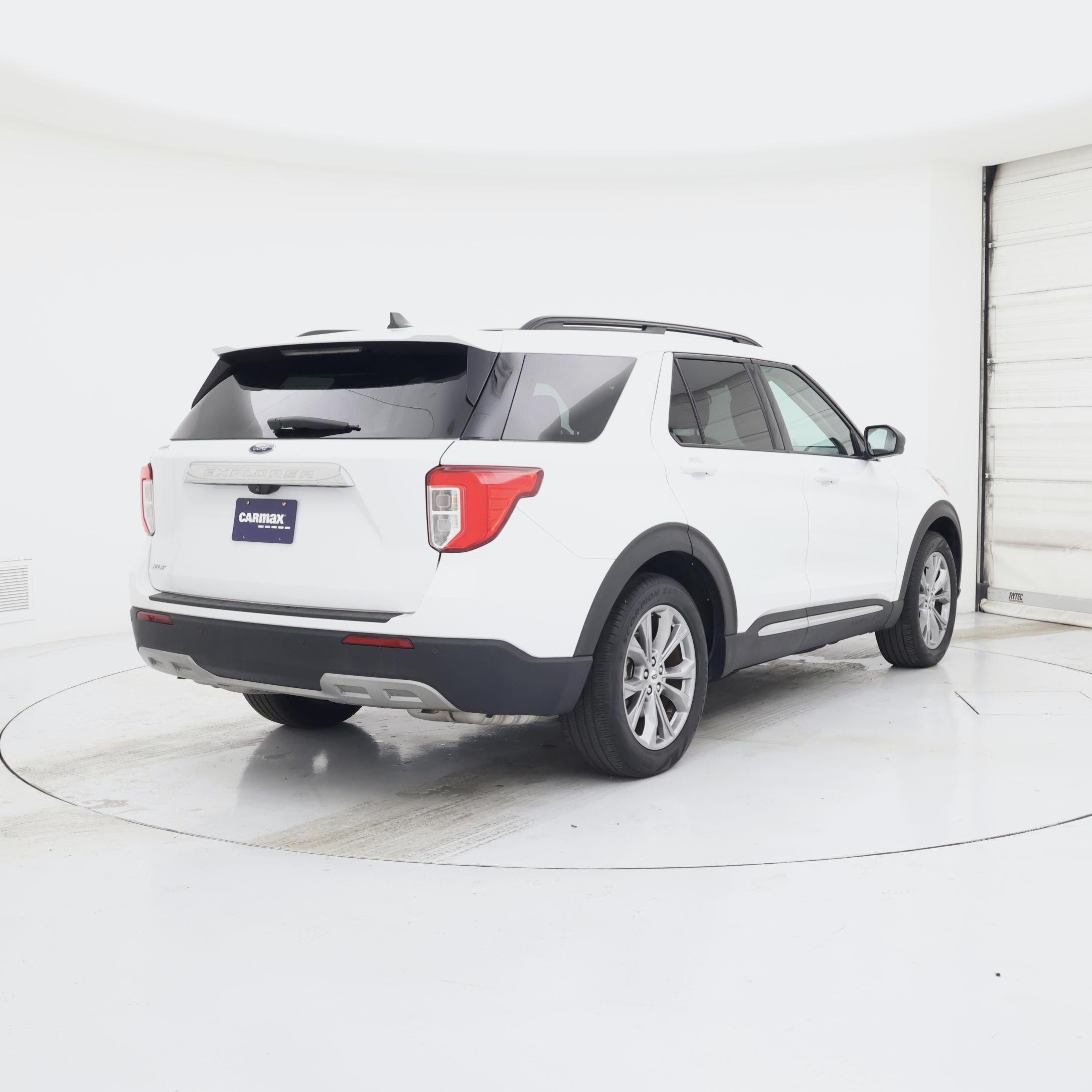 Thumbnail: 2022 Ford Explorer - 8