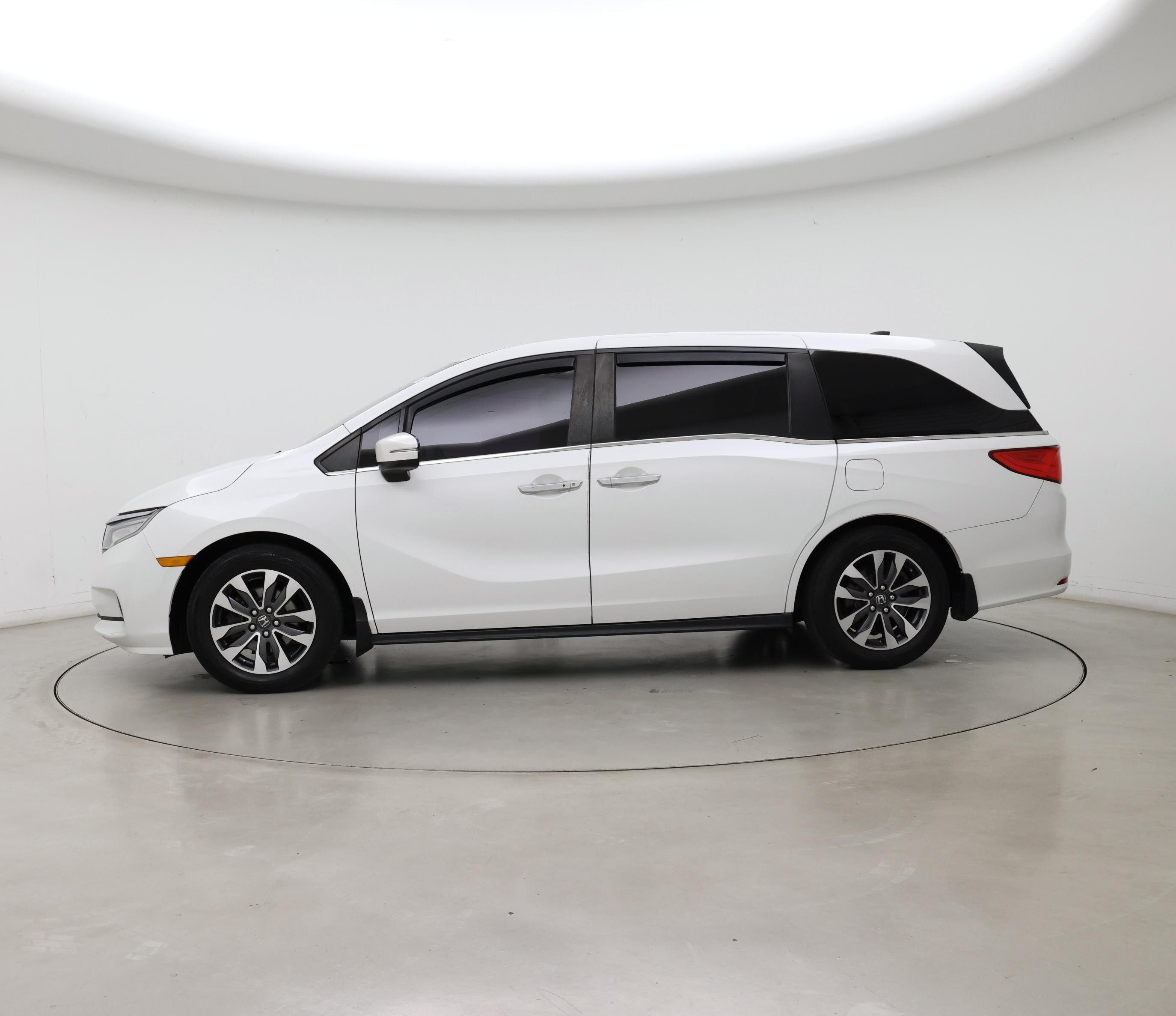 Thumbnail: 2021 Honda Odyssey - 3