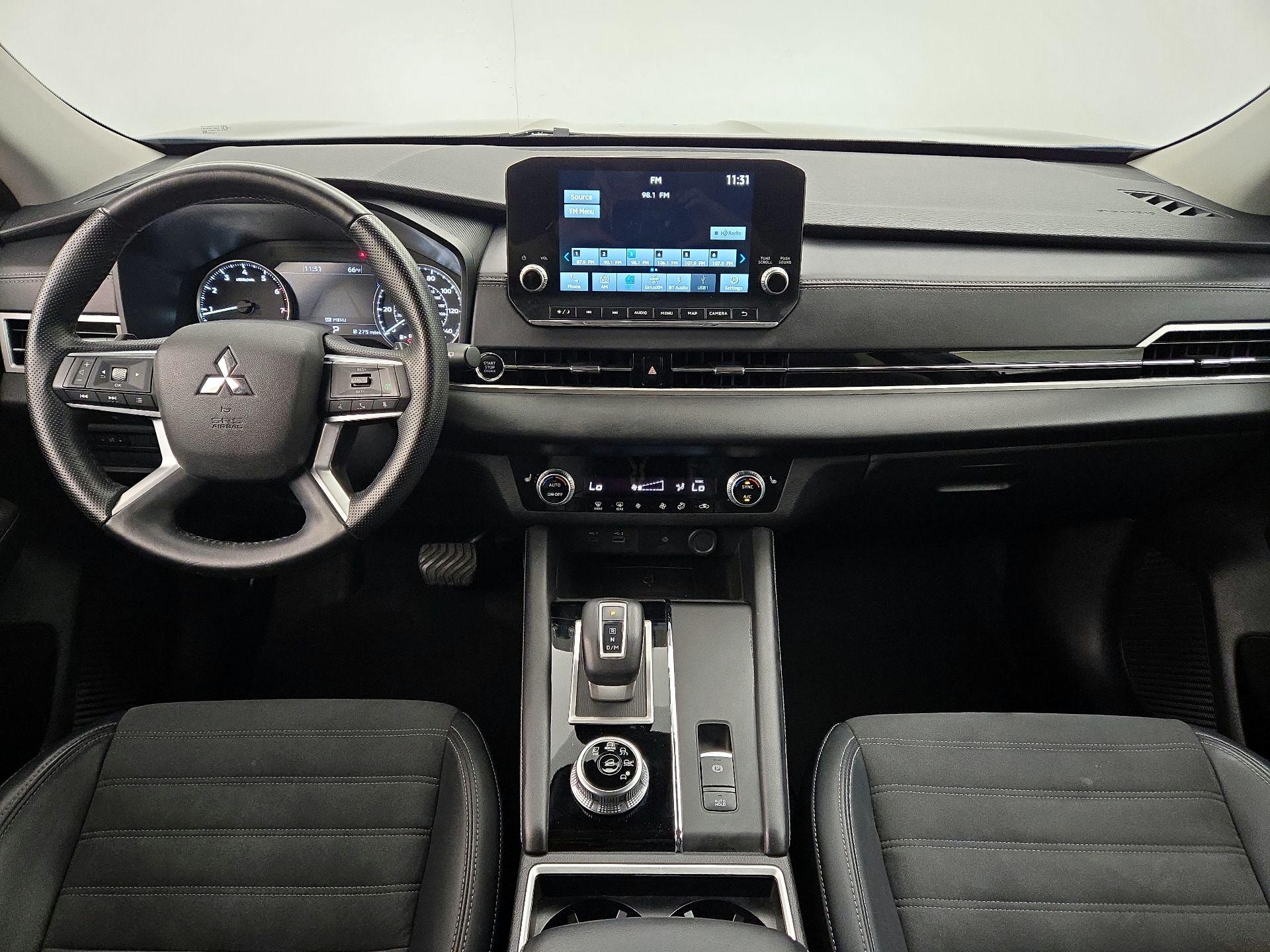 Thumbnail: 2024 Mitsubishi Outlander - 9