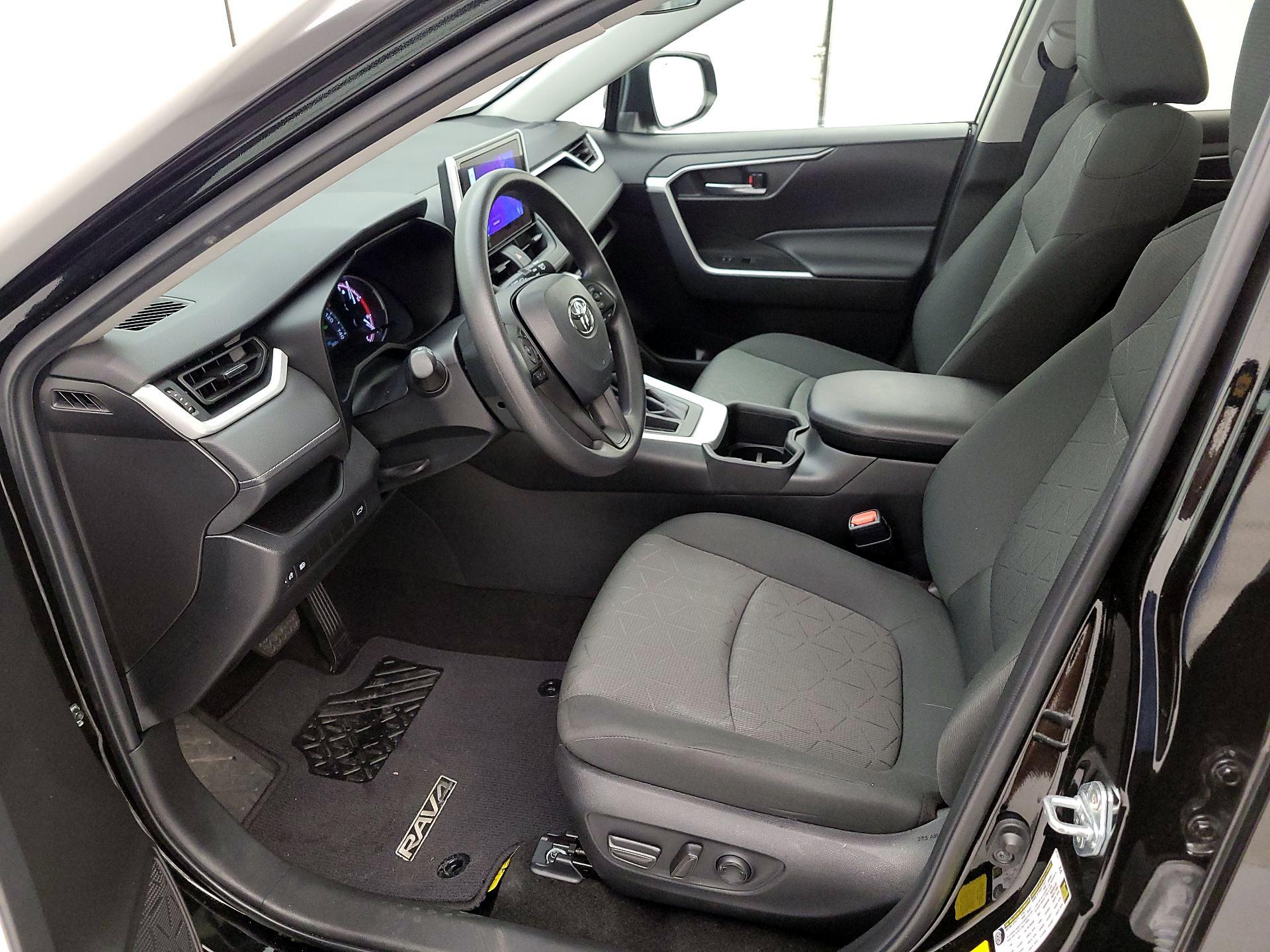 Thumbnail: 2023 Toyota RAV4 - 11