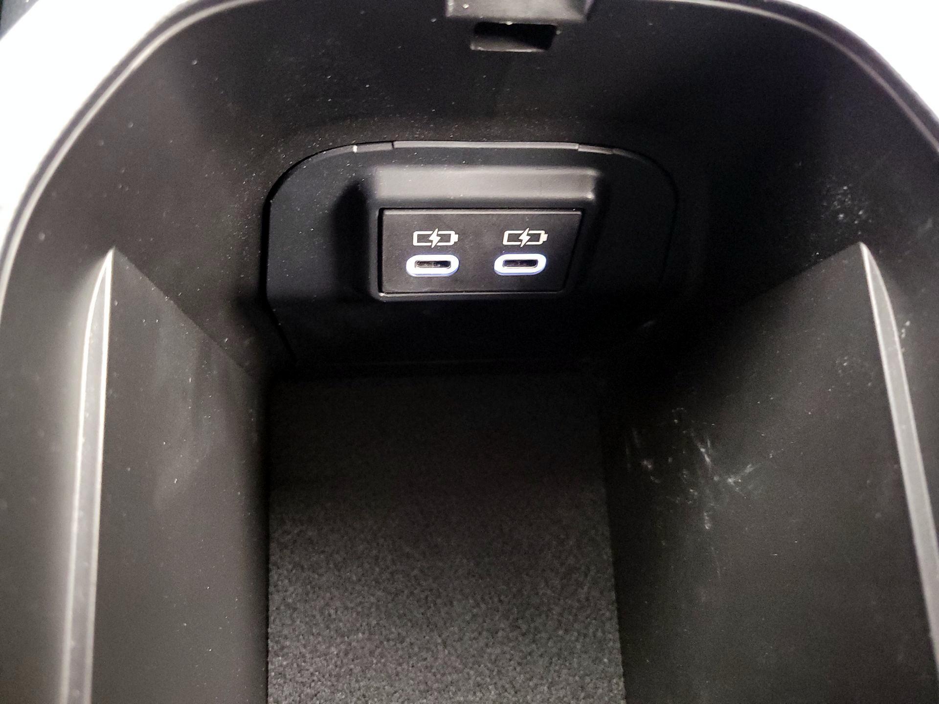 Thumbnail: 2023 Toyota RAV4 - 19