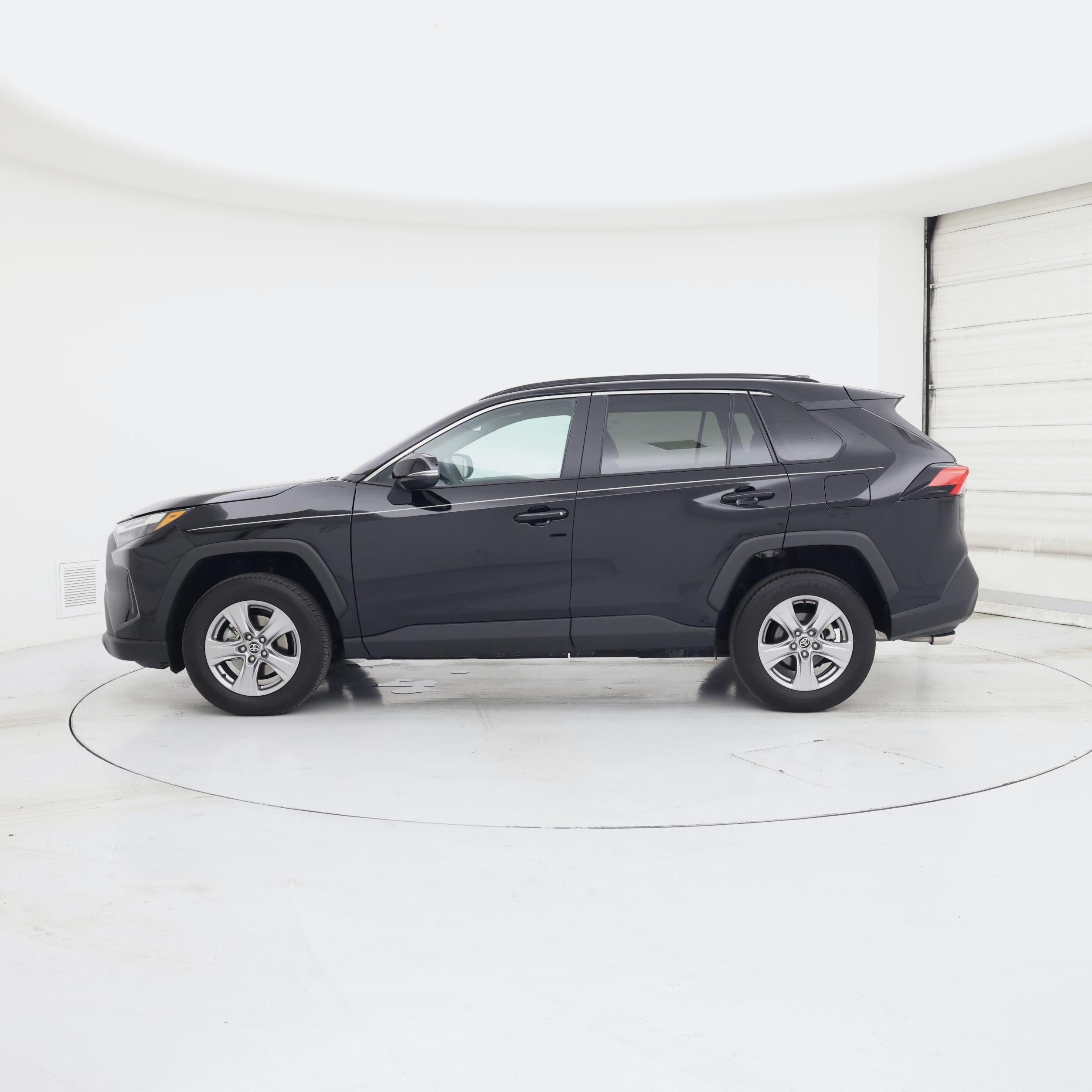 Thumbnail: 2023 Toyota RAV4 - 3