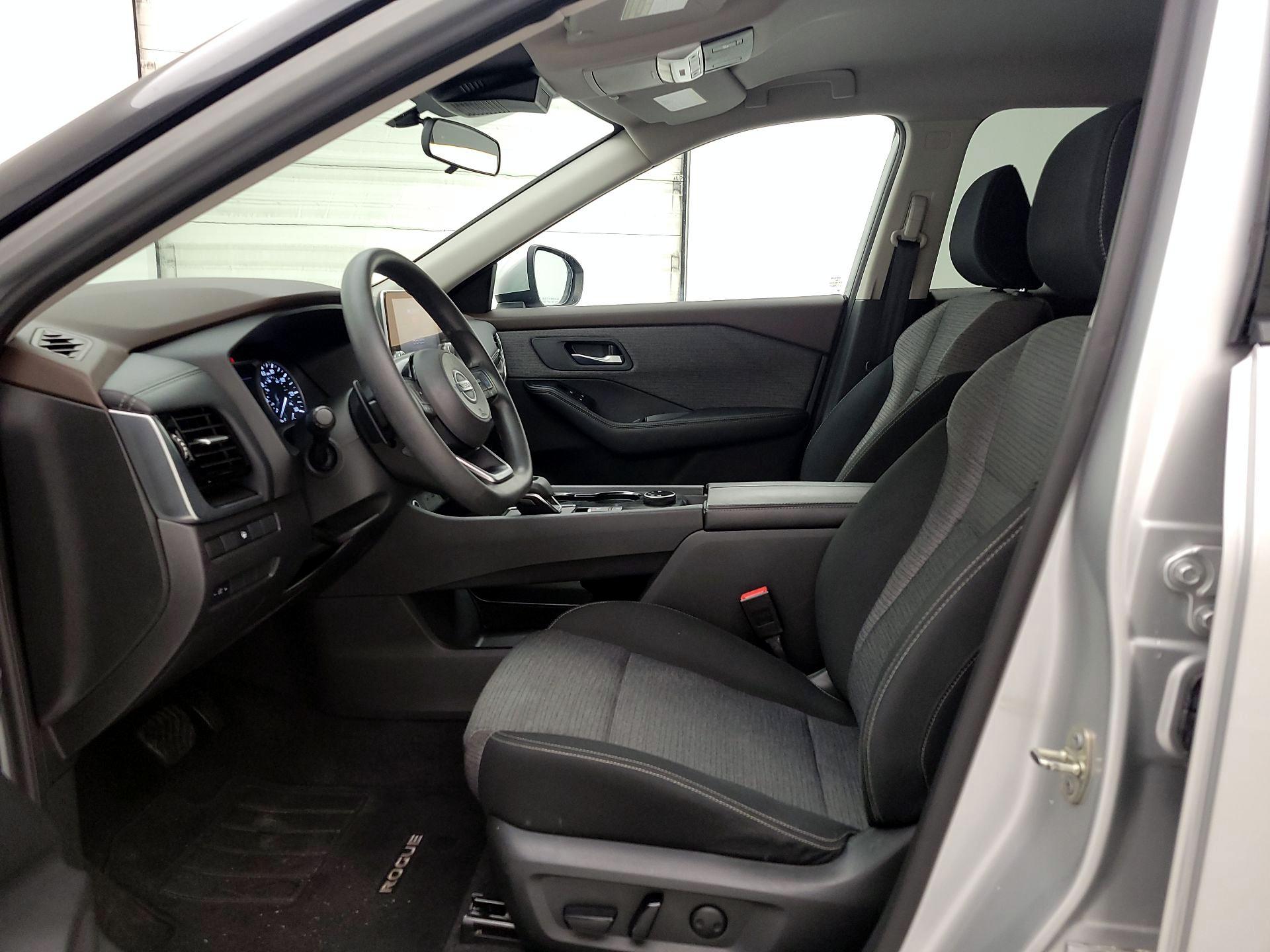 Thumbnail: 2021 Nissan Rogue - 11
