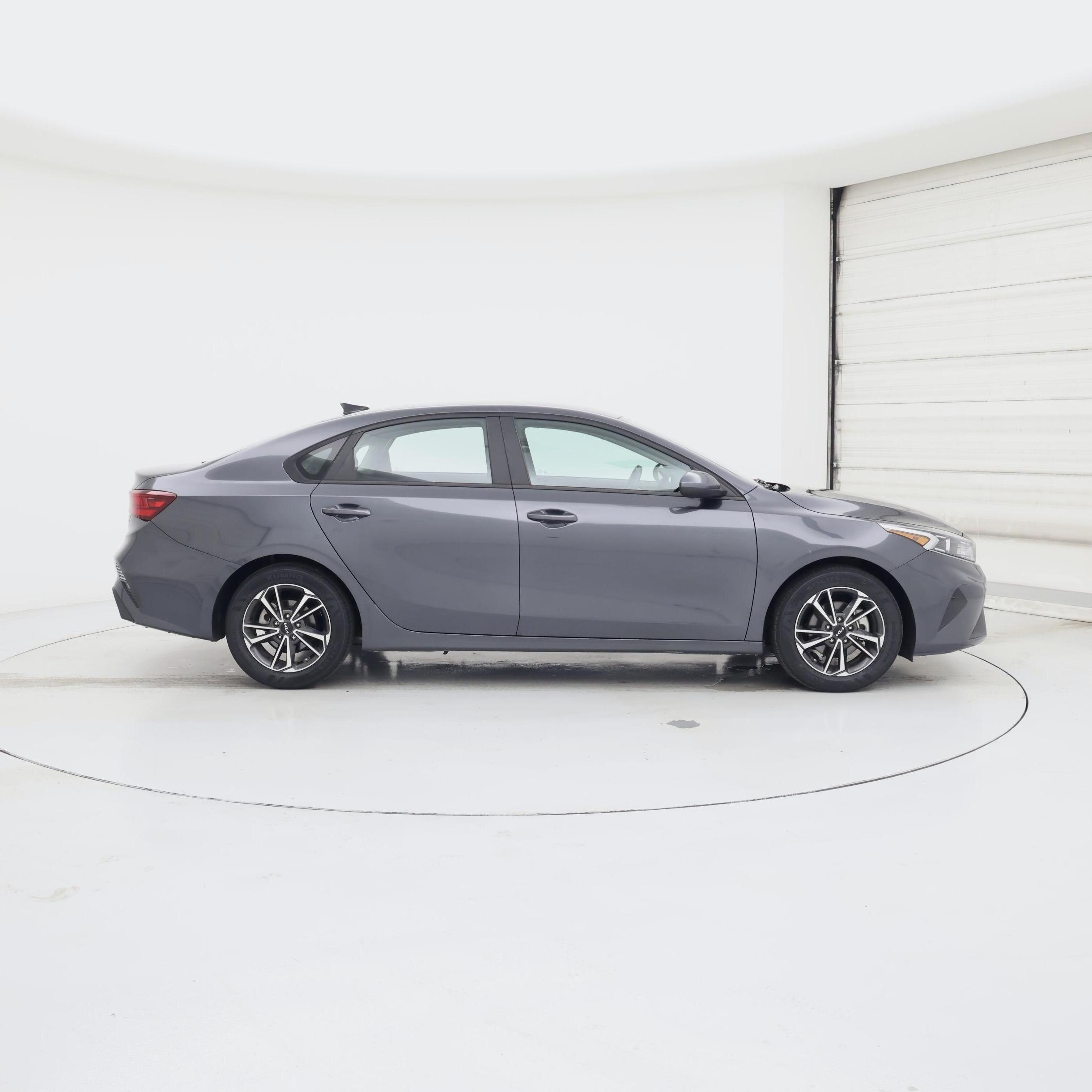 Thumbnail: 2023 Kia Forte - 7
