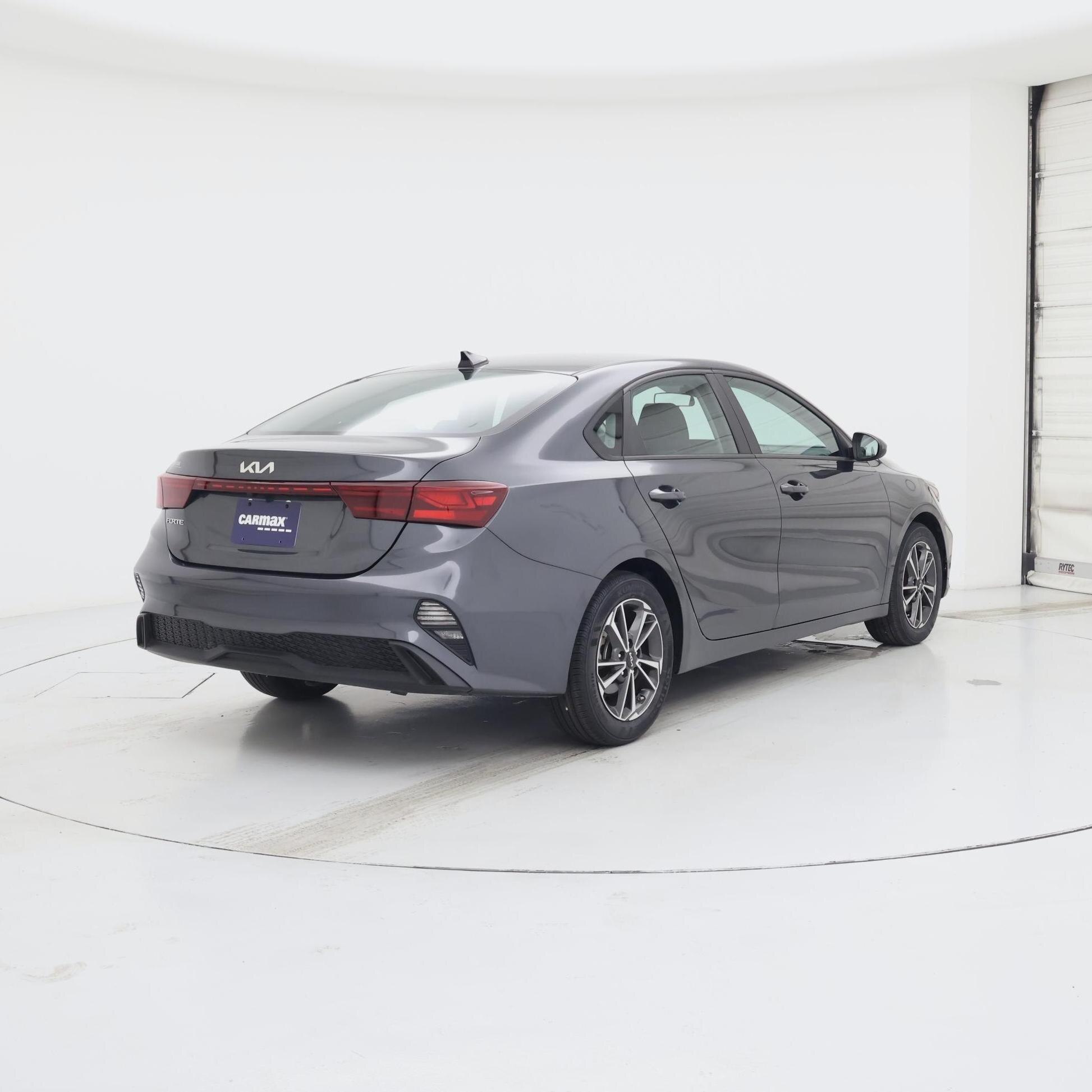 Thumbnail: 2023 Kia Forte - 8
