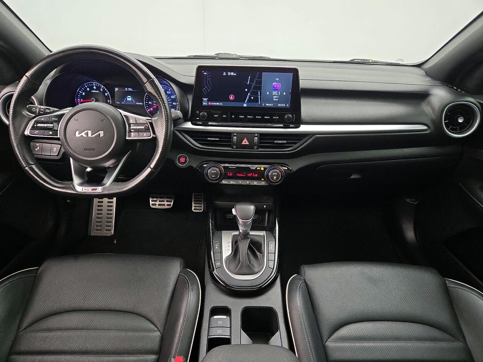 Thumbnail: 2022 Kia Forte - 9