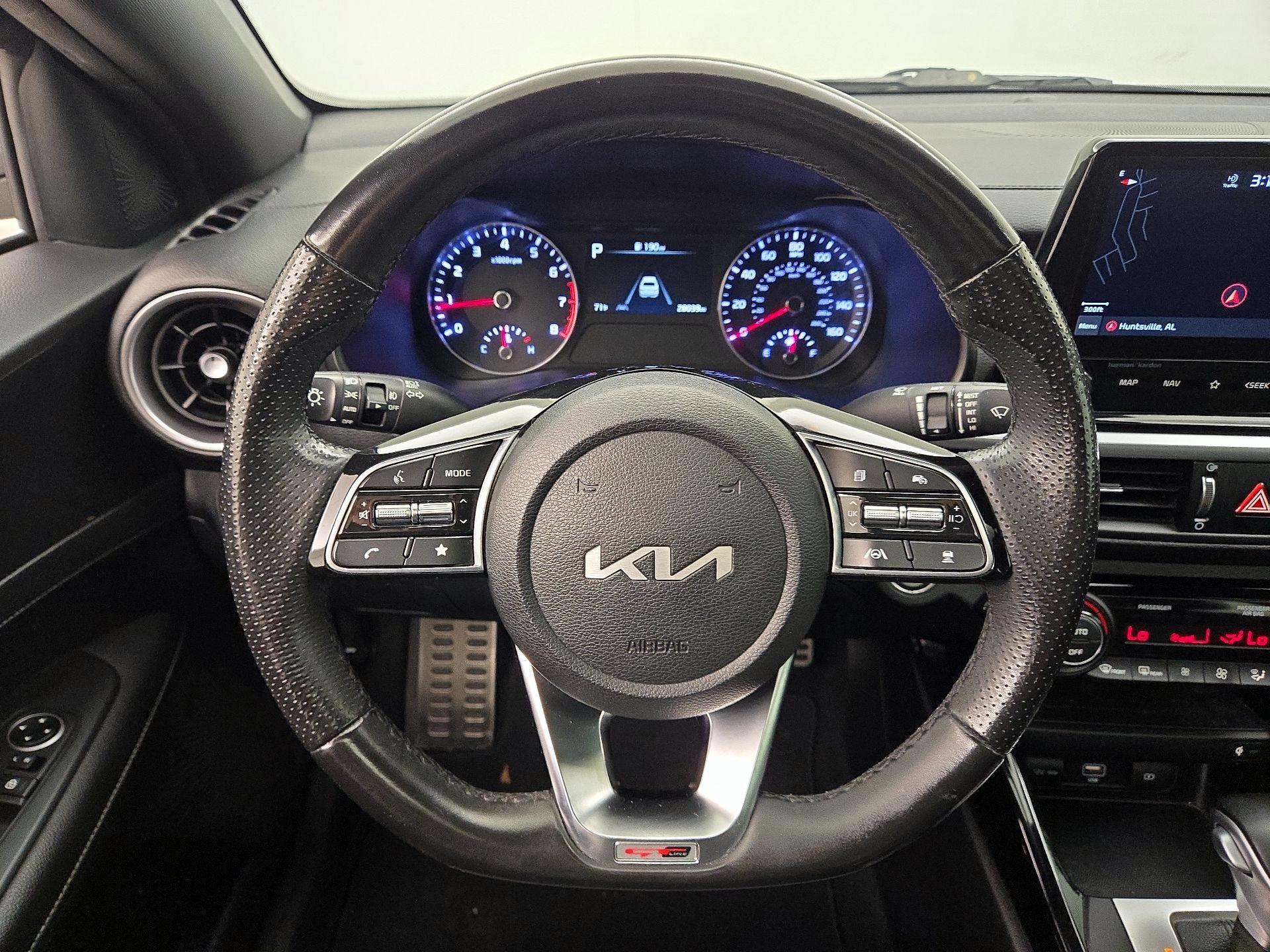 Thumbnail: 2022 Kia Forte - 10