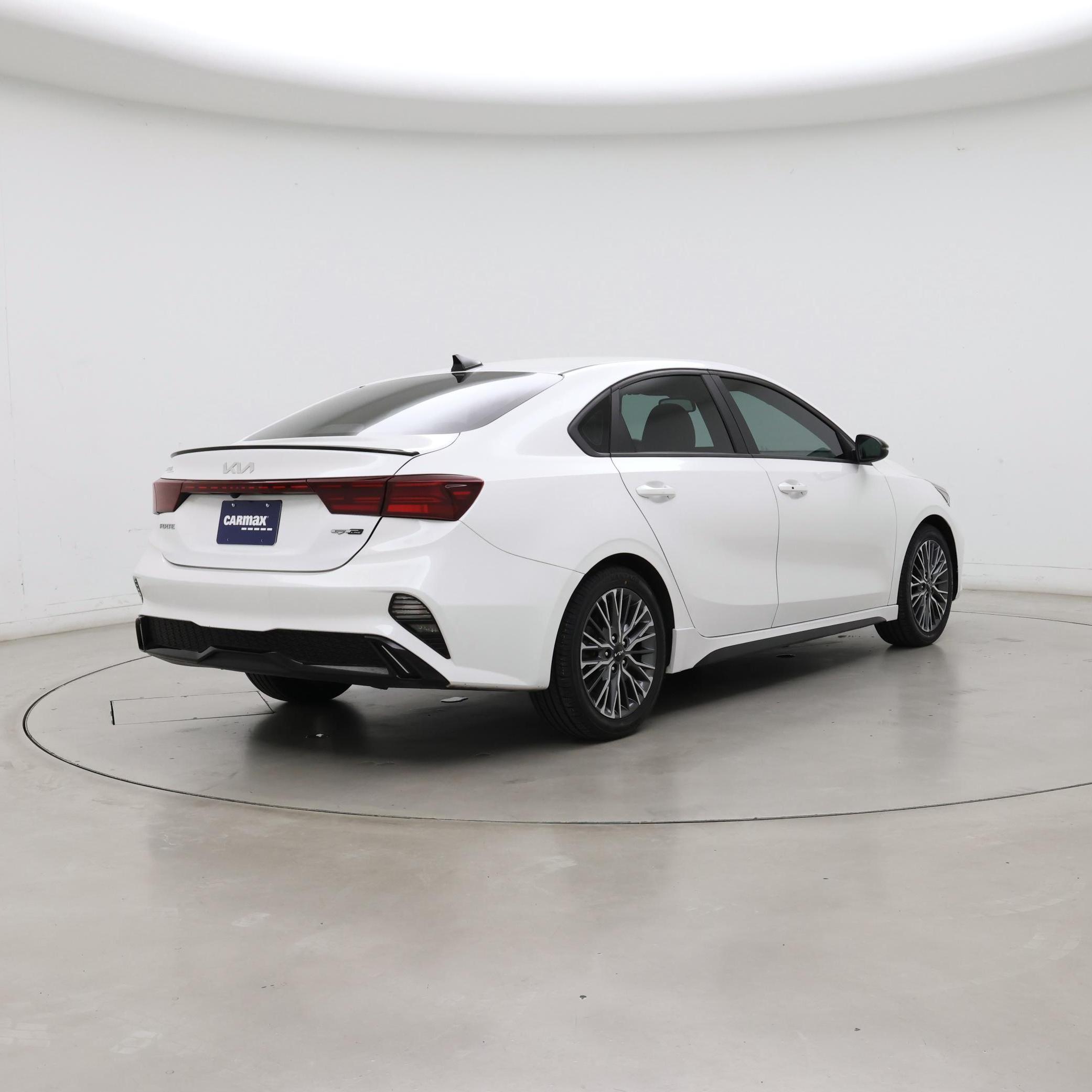 Thumbnail: 2022 Kia Forte - 8