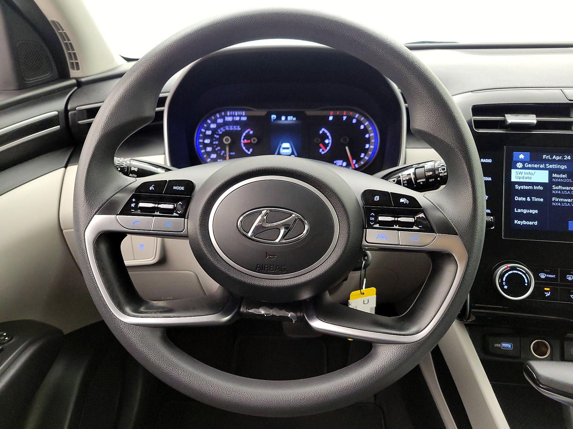Thumbnail: 2022 Hyundai Tucson - 10