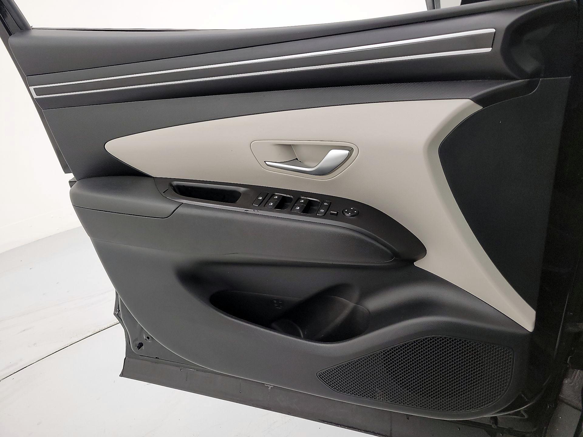 Thumbnail: 2022 Hyundai Tucson - 12