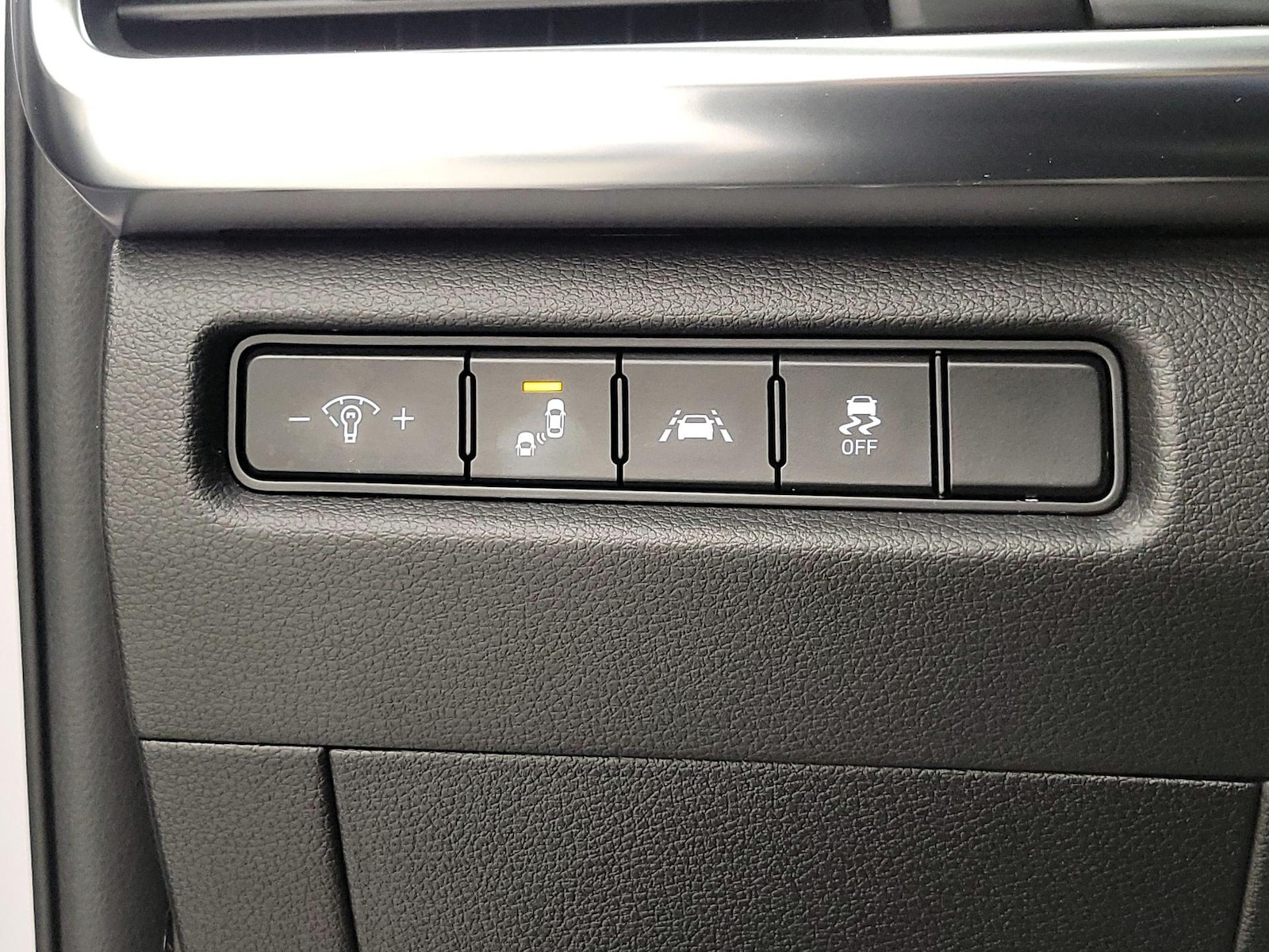 2022 Kia Telluride LX - Photo 14
