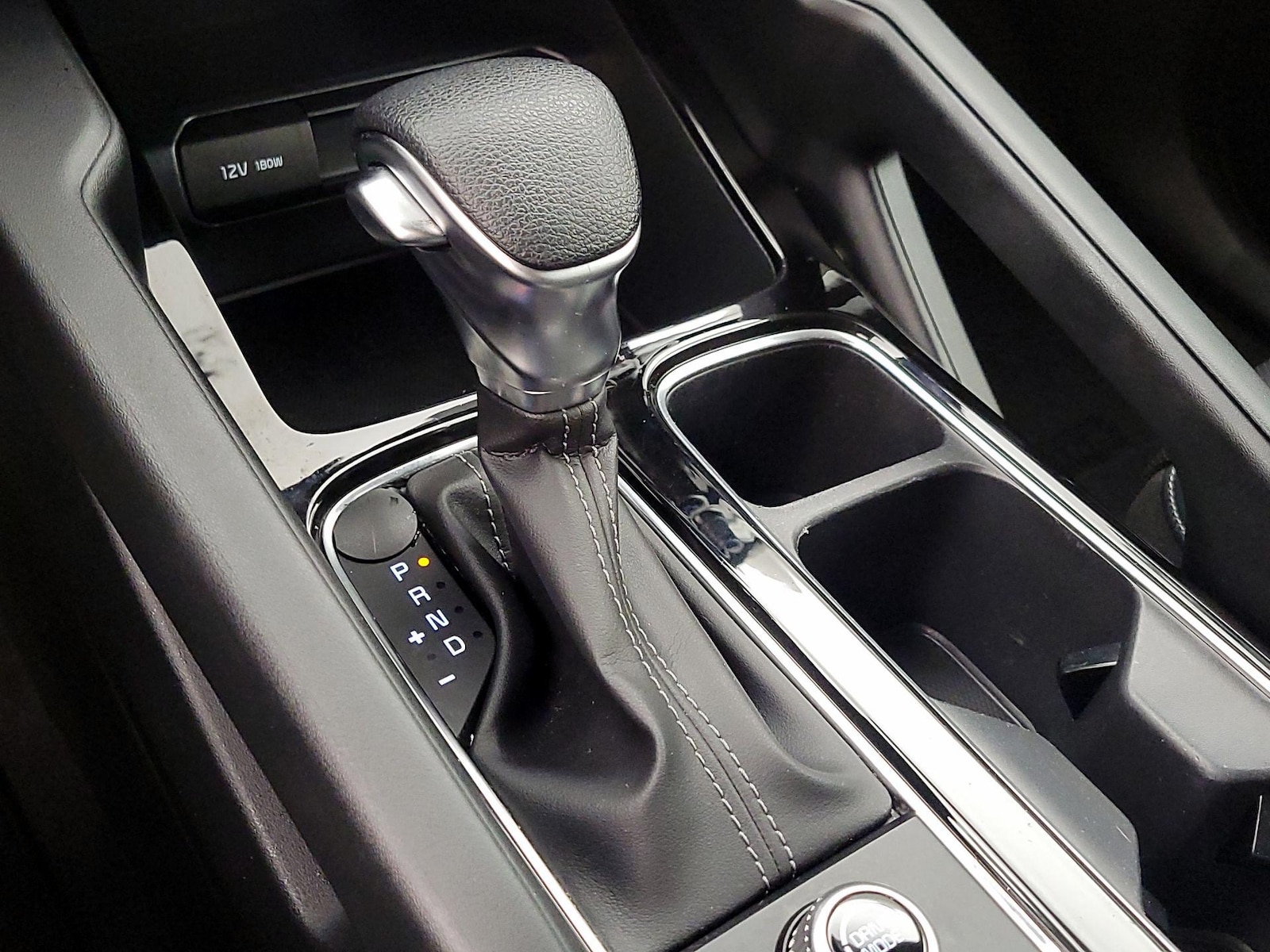 2022 Kia Telluride LX - Photo 18