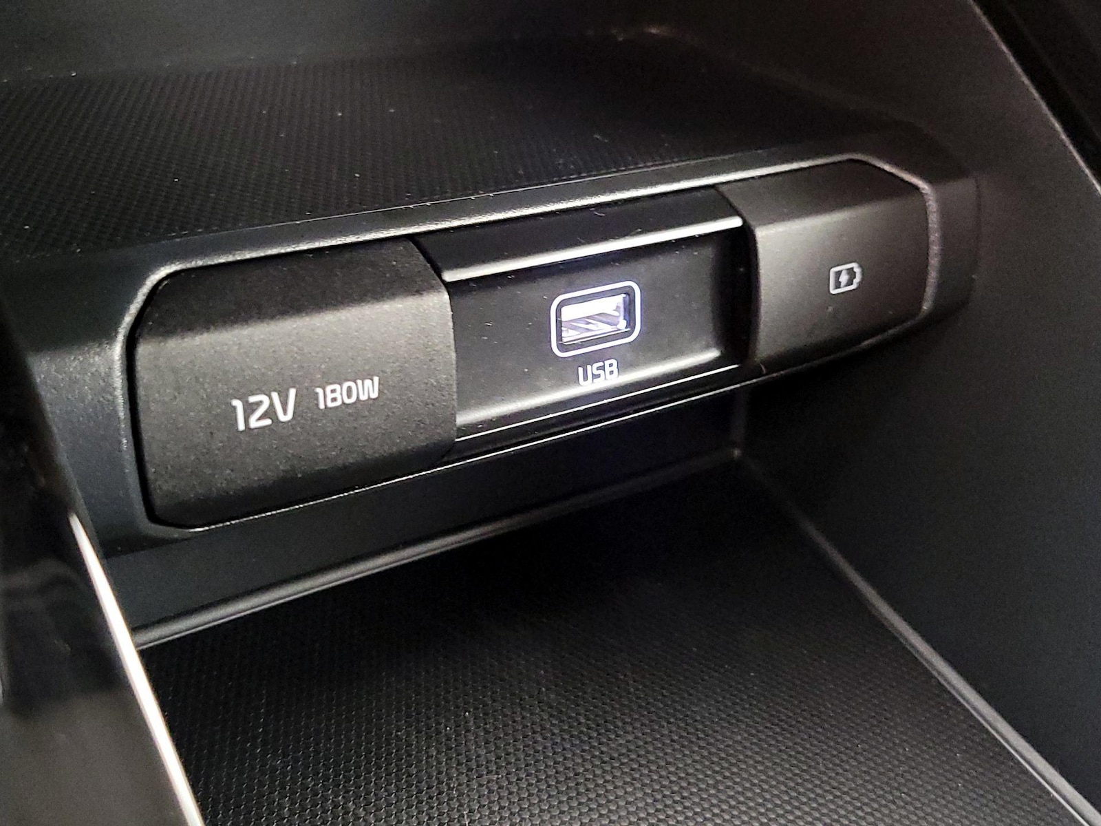 2022 Kia Telluride LX - Photo 19