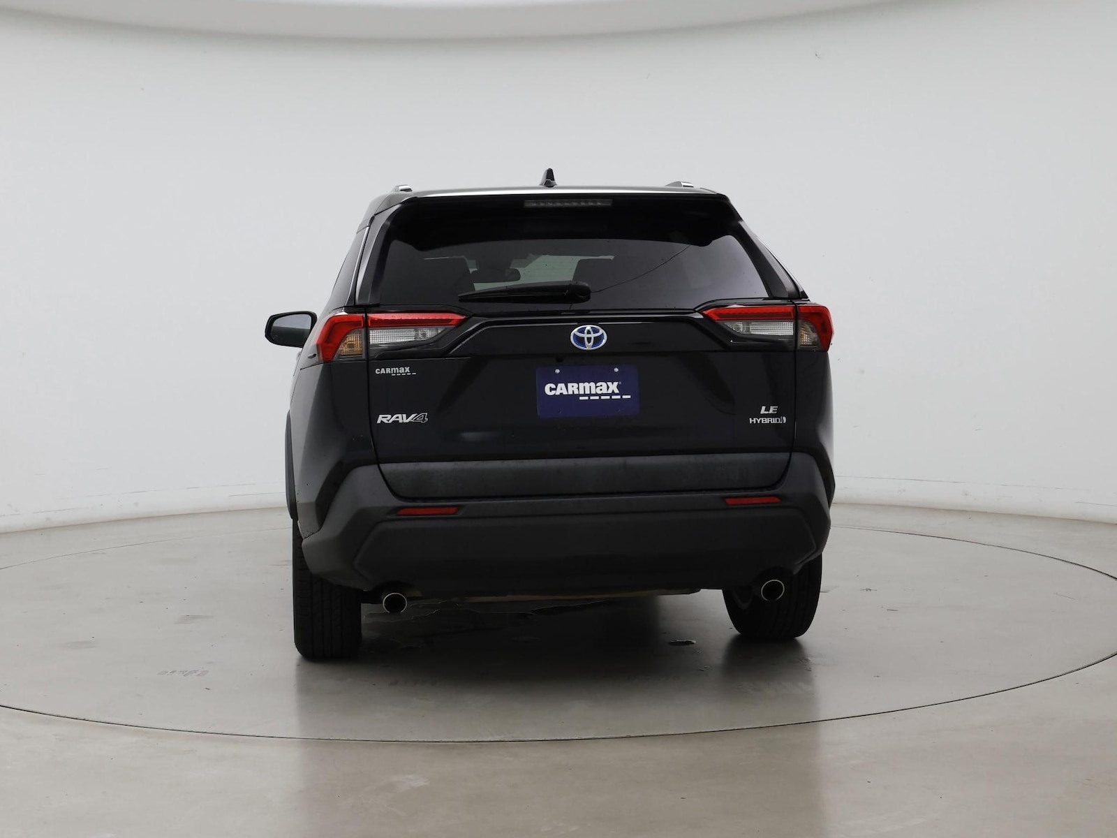 2021 Toyota RAV4 LE - Photo 7
