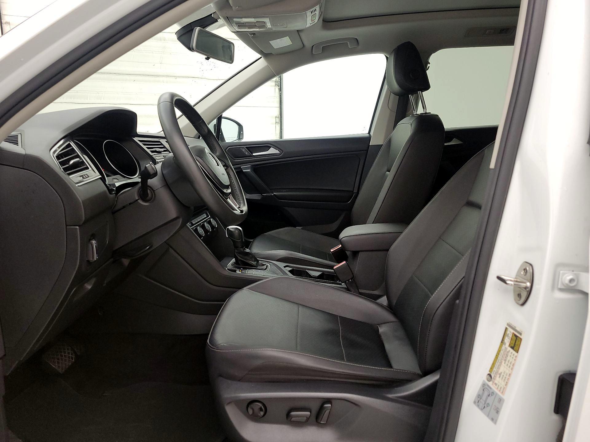Thumbnail: 2020 Volkswagen Tiguan - 11