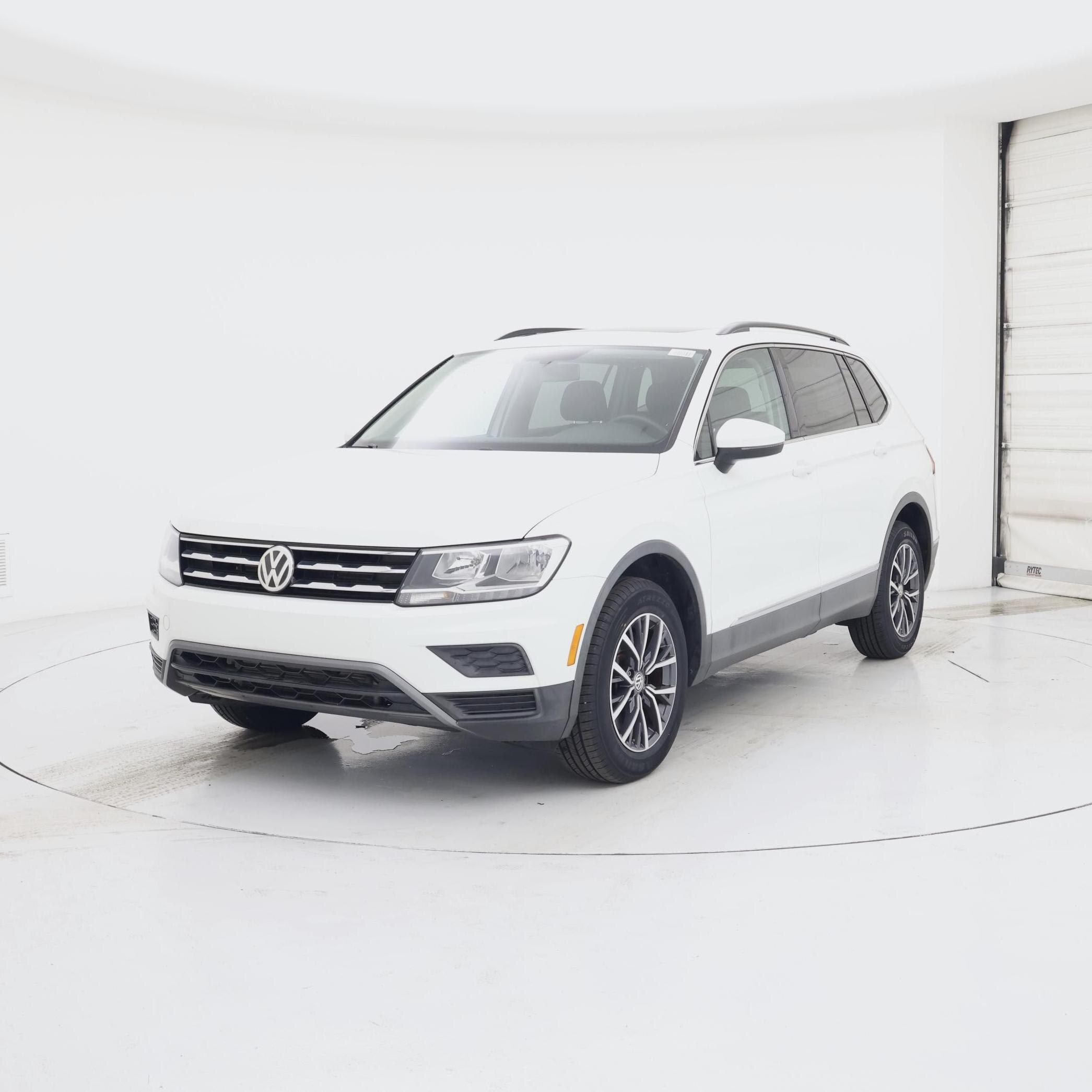 Thumbnail: 2020 Volkswagen Tiguan - 4