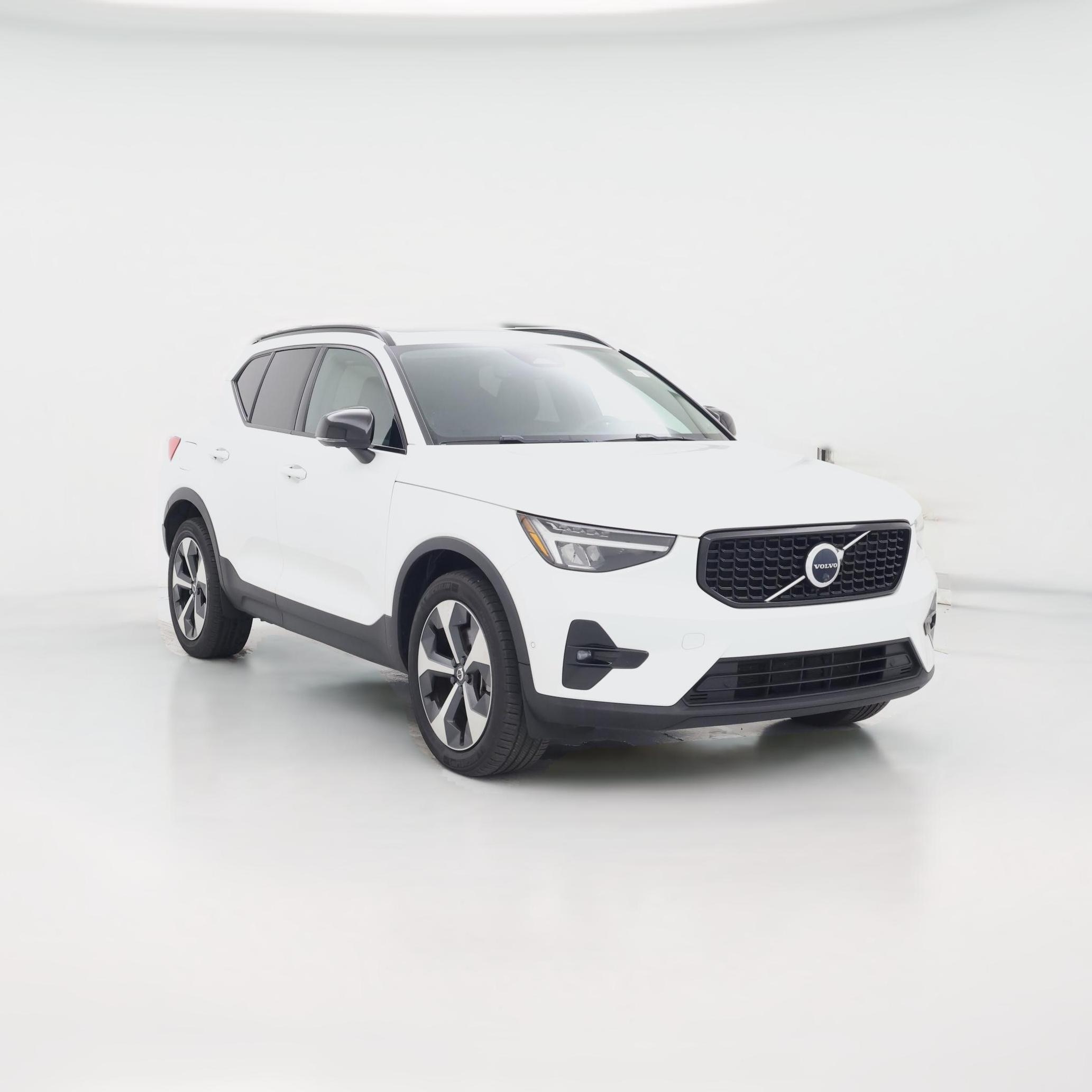 Thumbnail: 2023 Volvo XC40 - 1